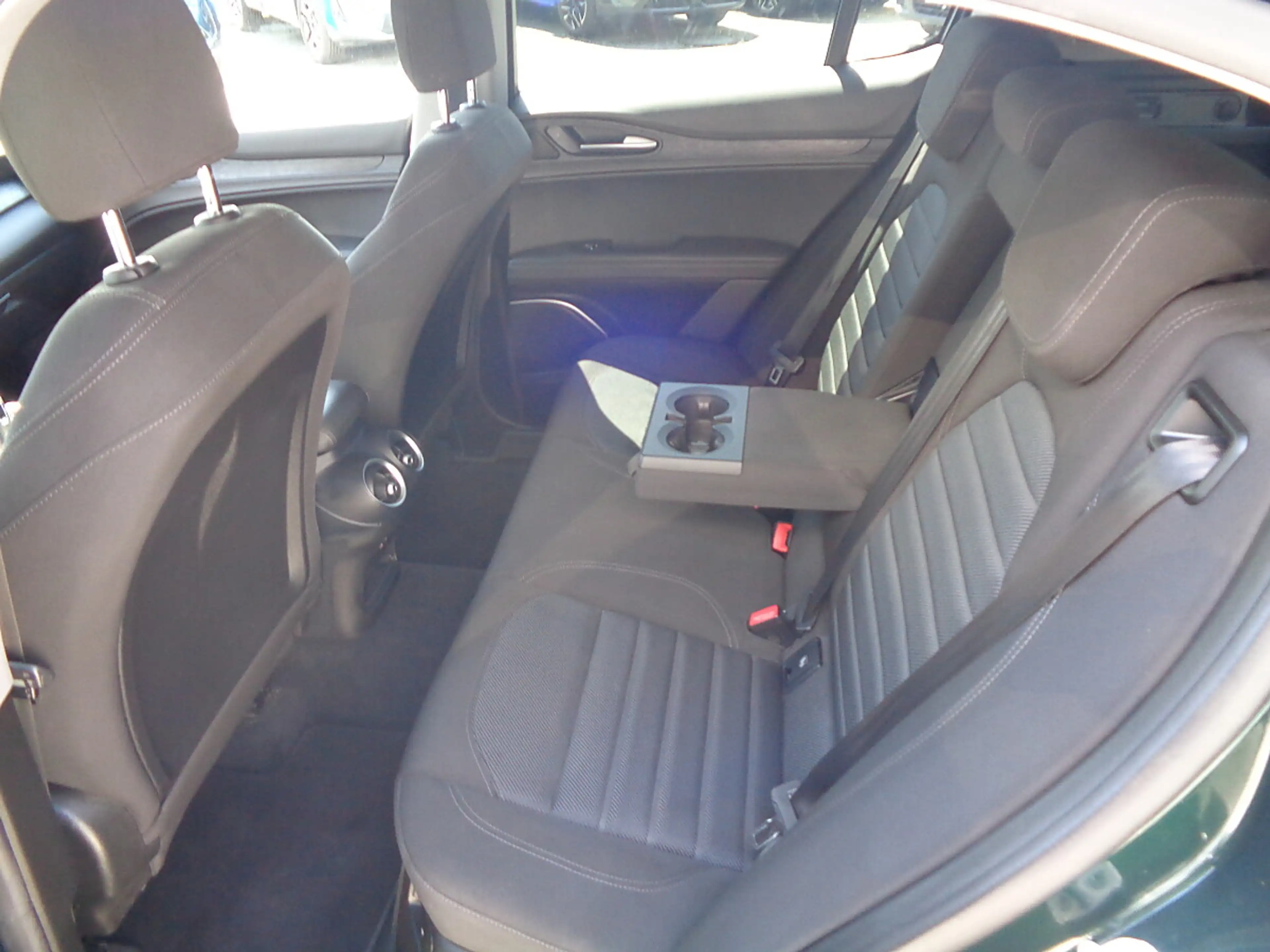 Alfa Romeo Stelvio Business 2,2 ATX AWD - XENON - NAVI - AHK ABNEH... — photo 14