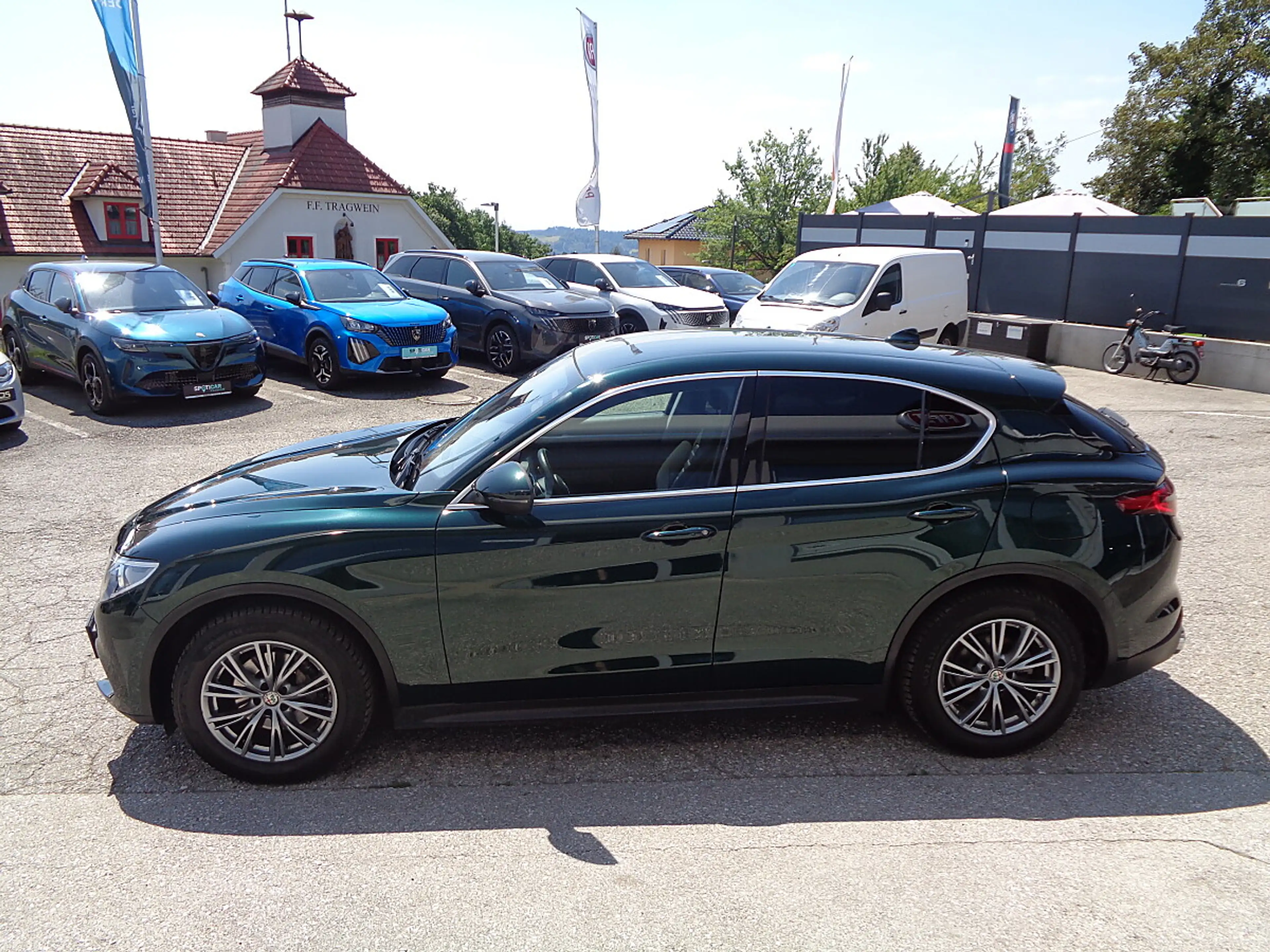 Alfa Romeo Stelvio Business 2,2 ATX AWD - XENON - NAVI - AHK ABNEH... — photo 11