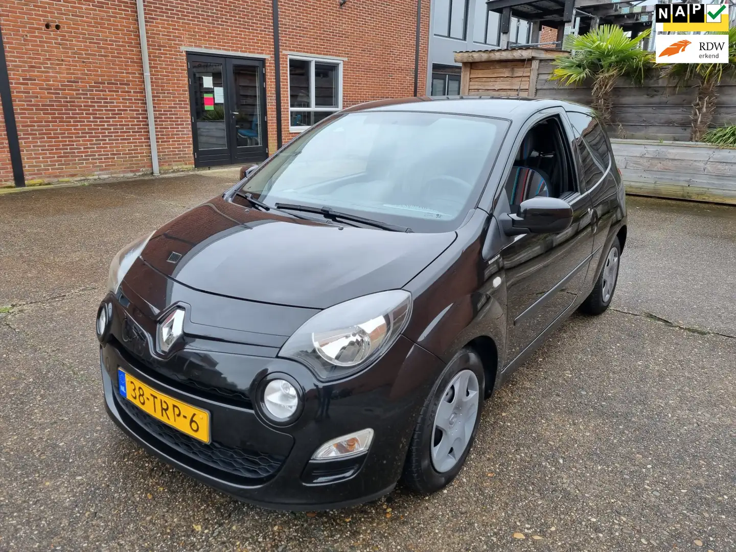 Renault Twingo 1.2 16V Collection, MOOIE NETTE AUTO, Zwart - 1