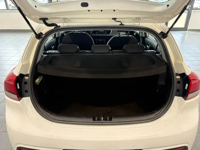 Kia Rio view 6