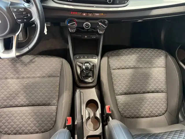 Kia Rio view 12