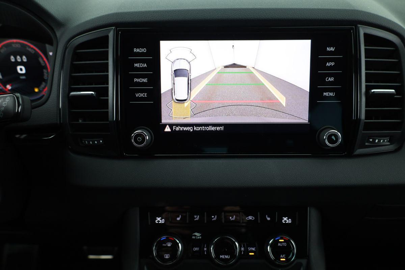 Skoda Karoq Sportline 1.5 TSI DSG Sportline, AHK, Navi, Mat... — photo 6
