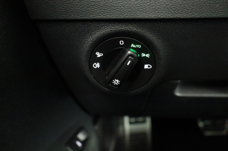 Skoda Karoq Sportline 1.5 TSI DSG Sportline, AHK, Navi, Mat... — photo 8