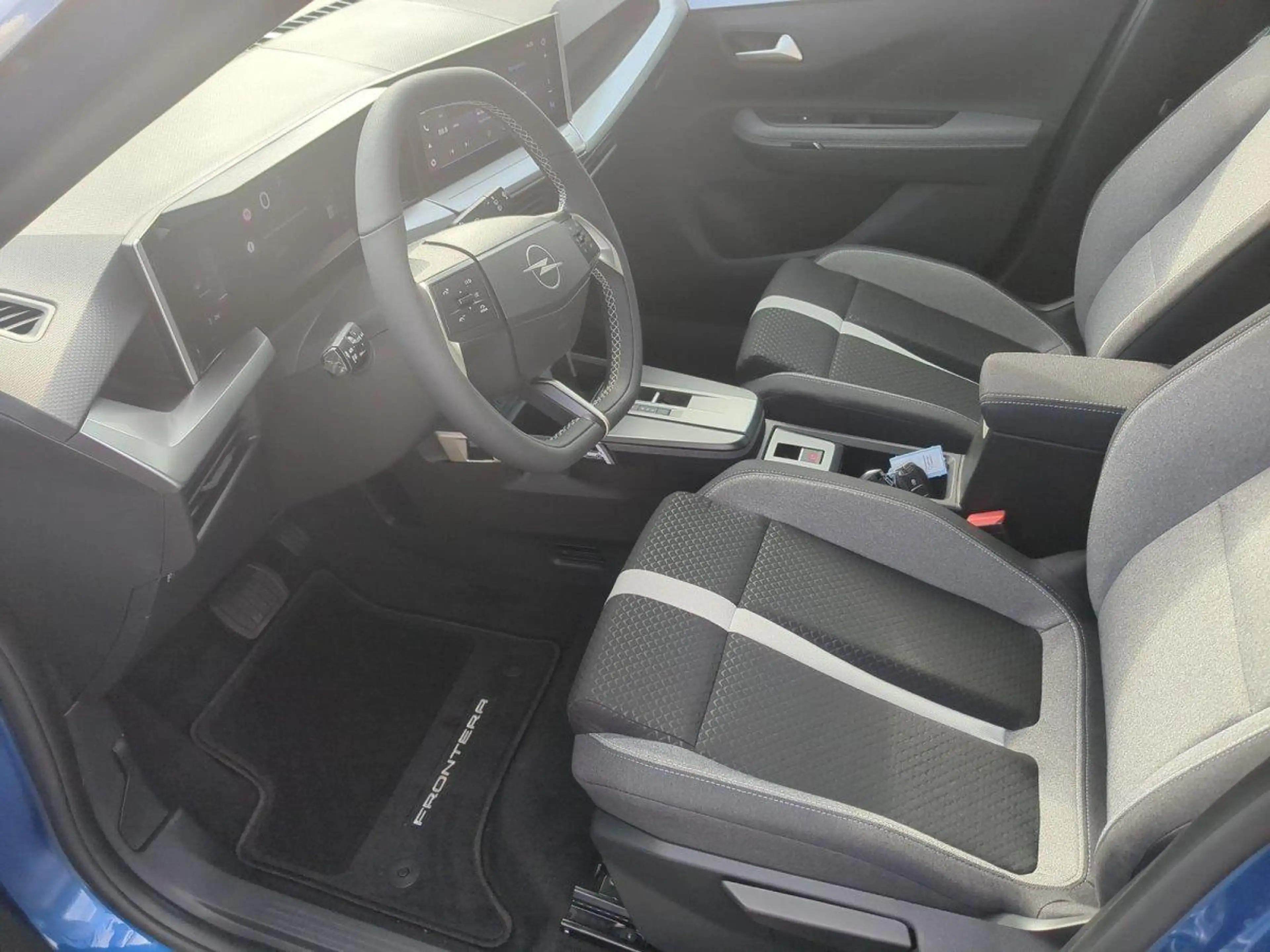 Opel Frontera Ultimate SHZ 145 Full-Hybrid e-DCT6 107 kW (145... — photo 4