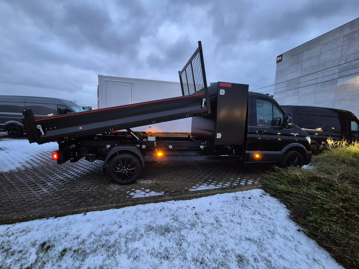 MAN TGE 3.160 RDWS CC L4 8v kipper met materiaalkoffer Negro - 1