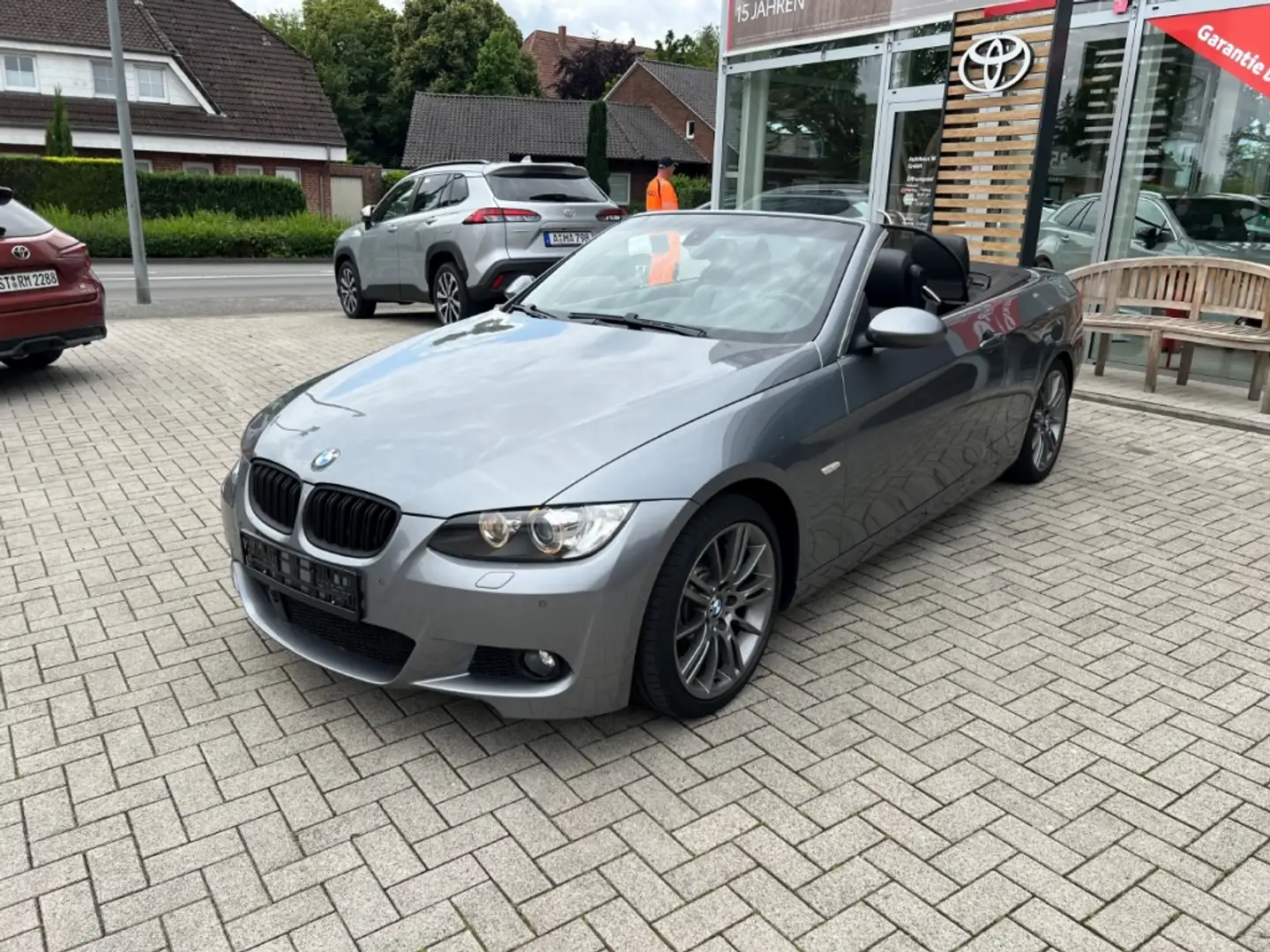 BMW 335 N54 E93 Cabrio AHK PDC ACC M-Paket Biturbo Szary - 2