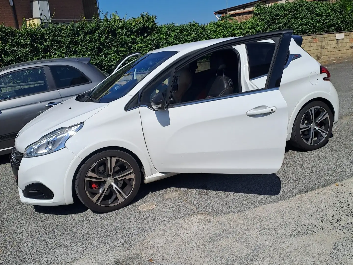 Peugeot 208 3p 1.6 thp Gti s&s 208cv - 2