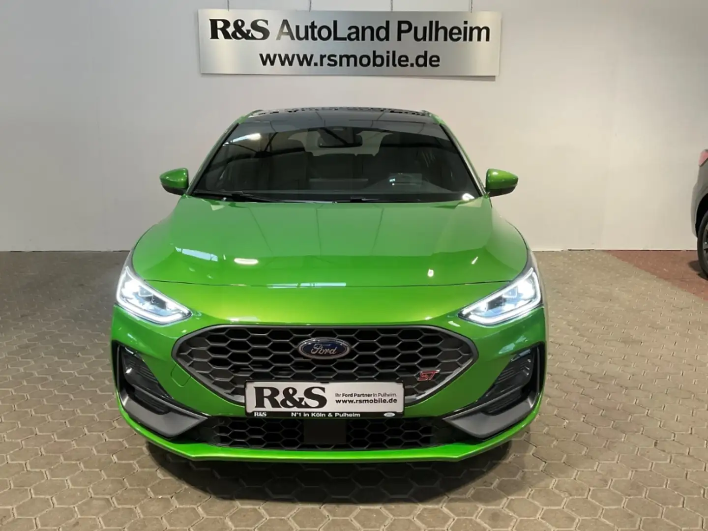 Ford Focus ST X+Matrix LED+Head-UP+Pano+B&O+LaunchControl Grün - 2
