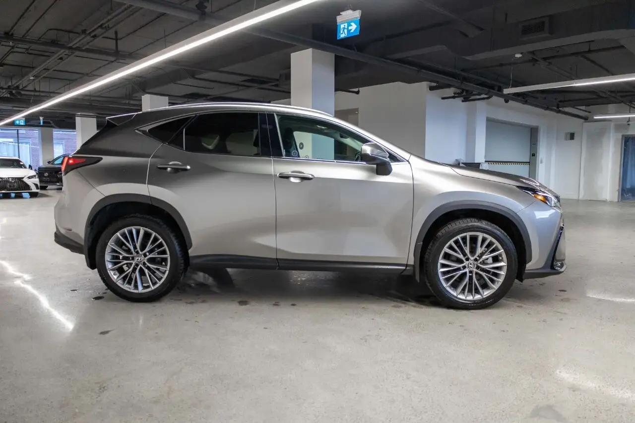 Lexus NX снимка Lexus NX