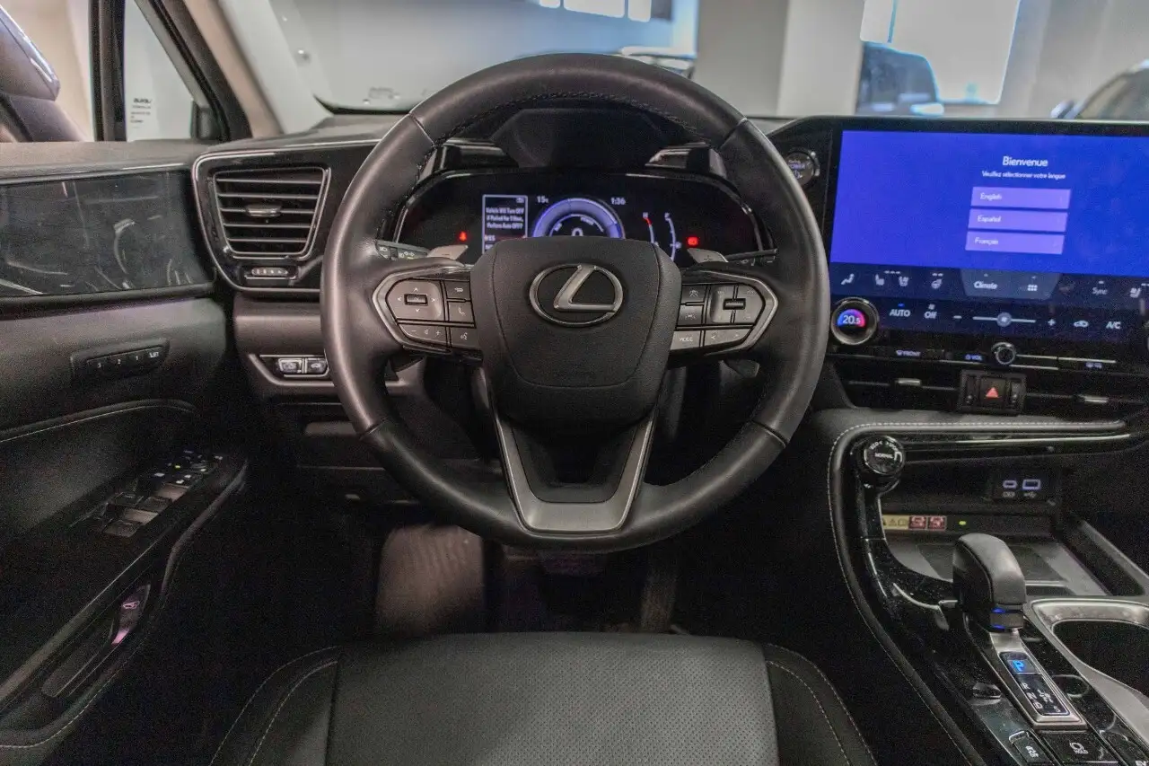 Lexus NX снимка Lexus NX