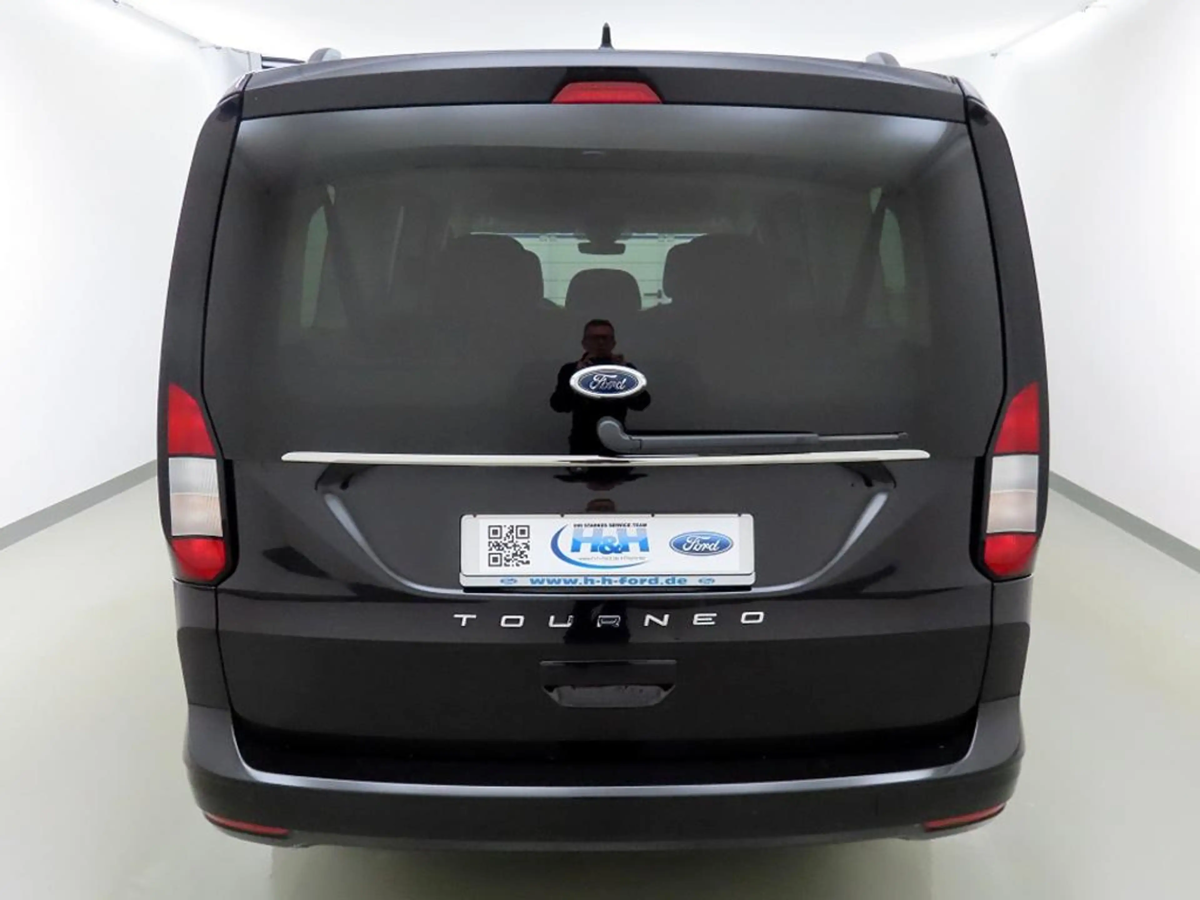 Ford Grand Tourneo Connect 2.0 Aut Titanium 7Sitze — photo 5