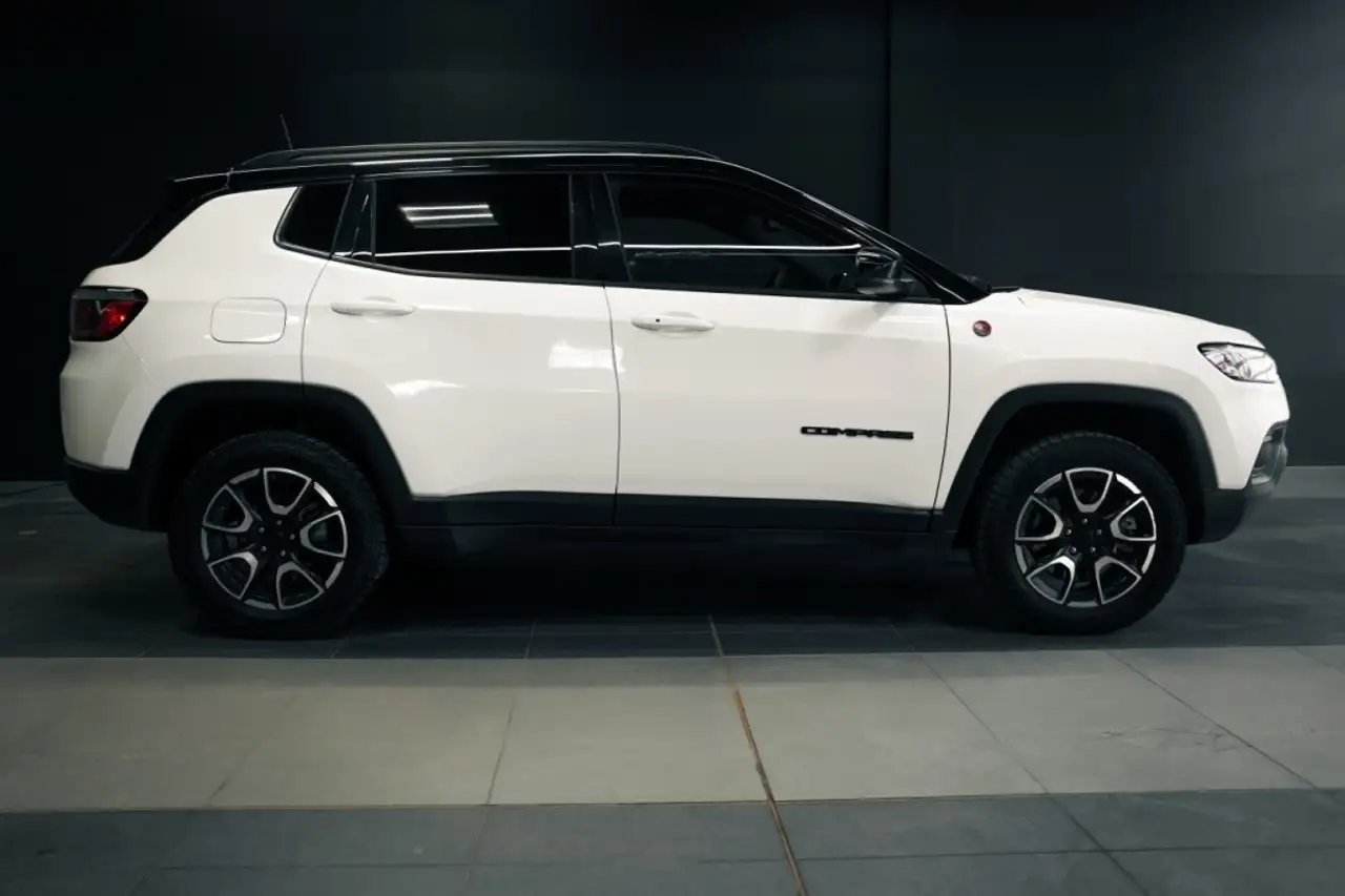 Jeep Compass снимка Jeep Compass