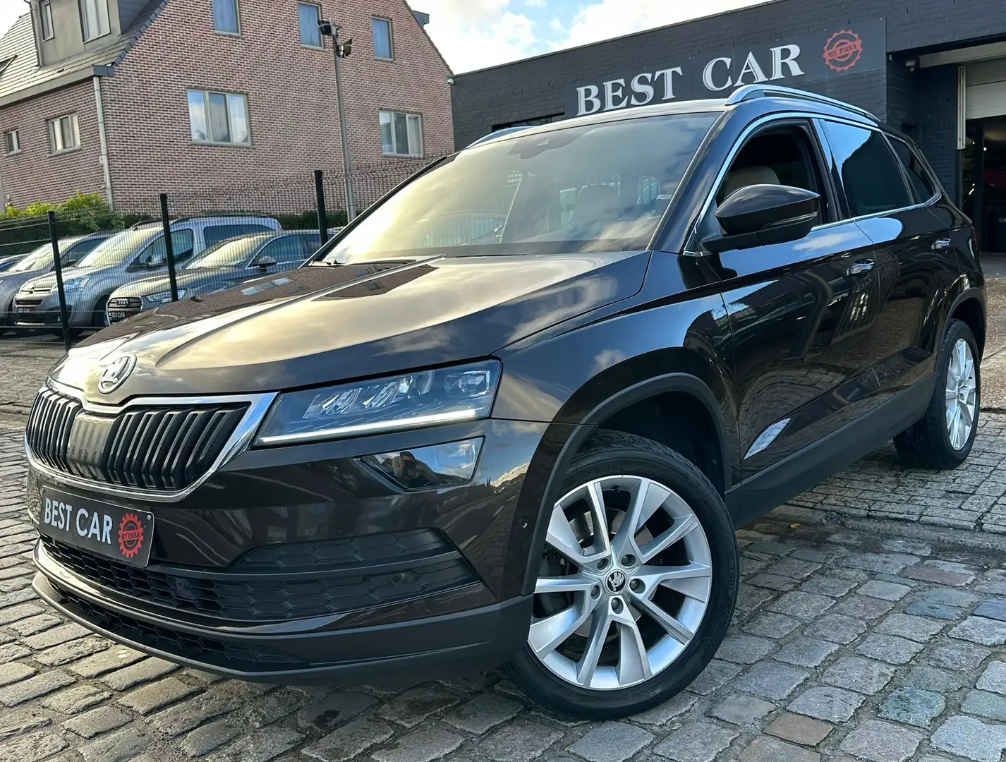 Skoda Karoq 1.5 TSI DSG * Full Option Bruin - 1
