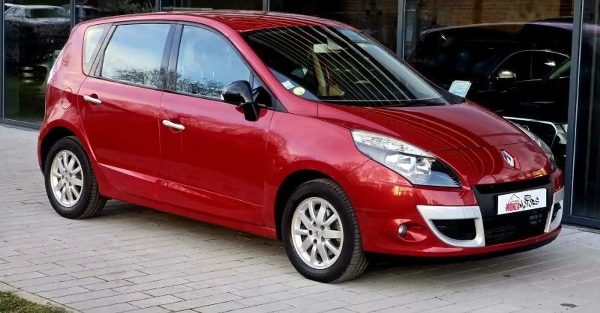 Renault Scenic III 1.5 DCI 110CH FAP BOSE EDC Rouge - 1