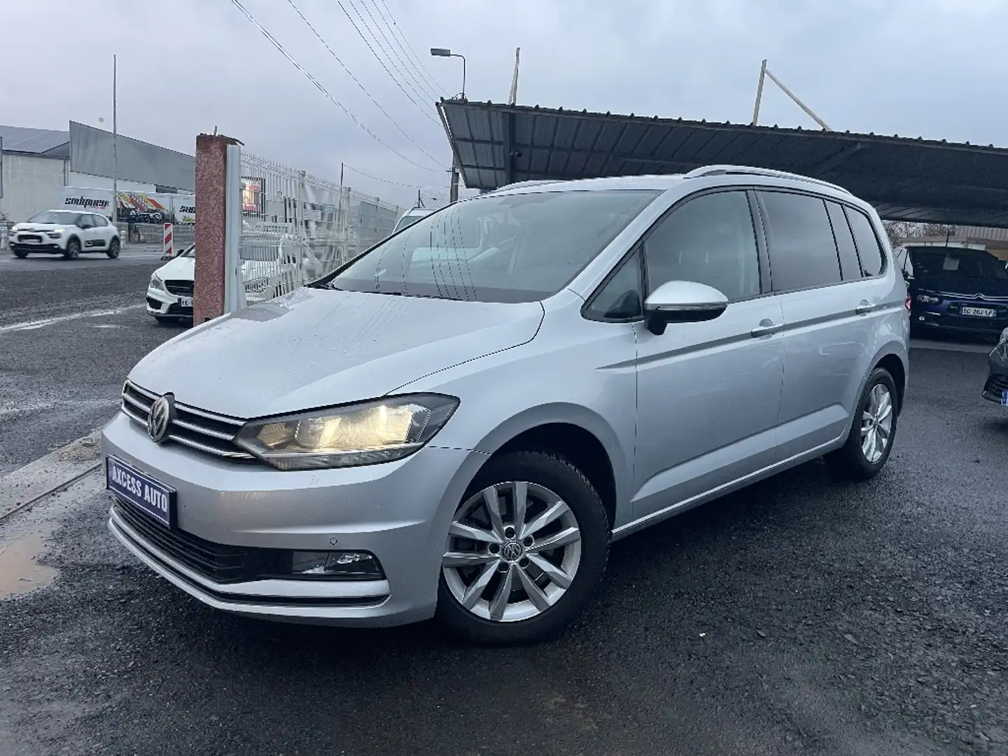 Volkswagen Touran 1.6 TDI 110 BMT Confortline 5pl DSG7 - 1