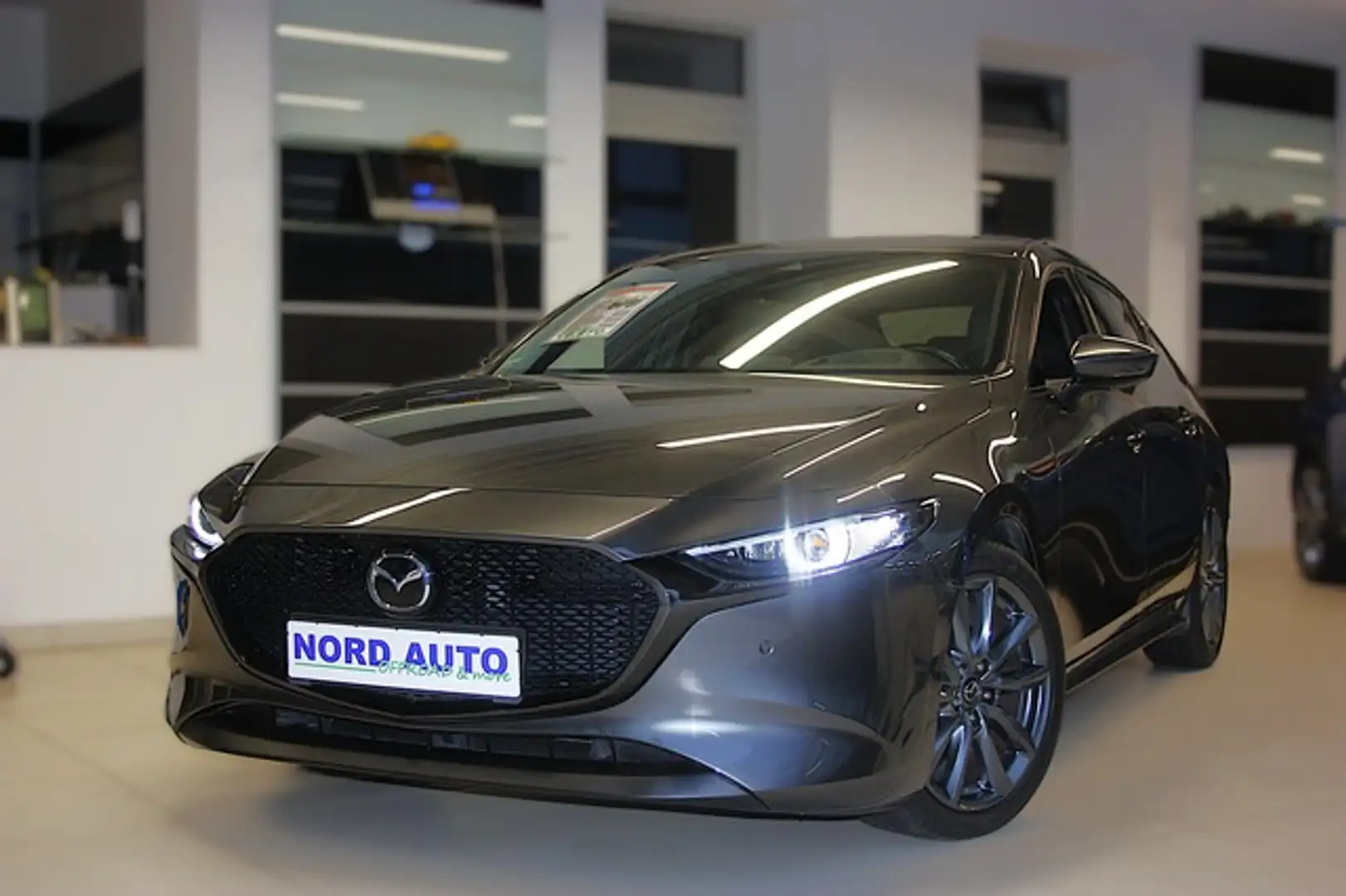 Mazda 3 2.0 PRIME LINE Autom. Leder/Navi/Kam/ACCTemp Grau - 1