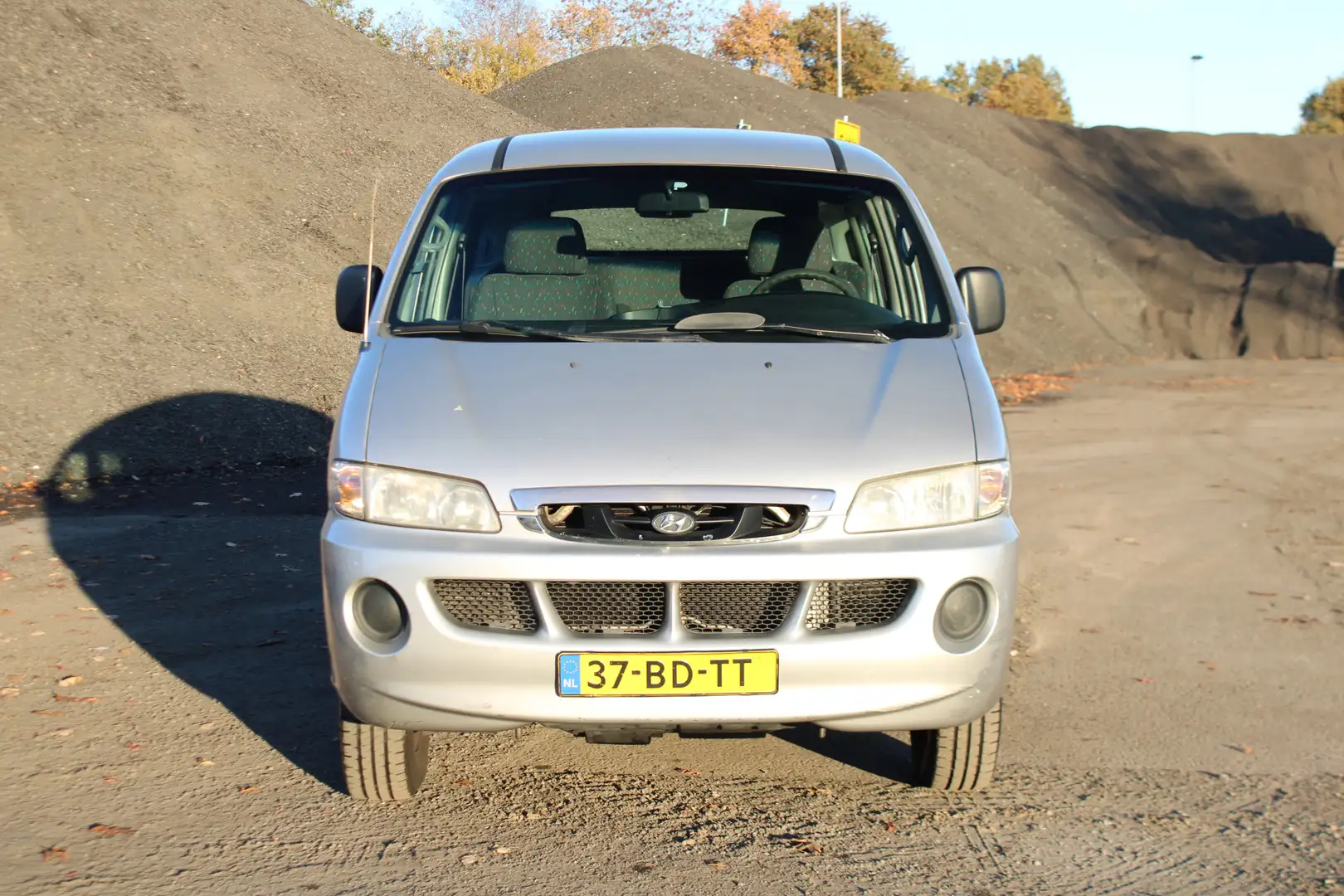 Hyundai H 200 2.5 DC lang 6 seater Gris - 2