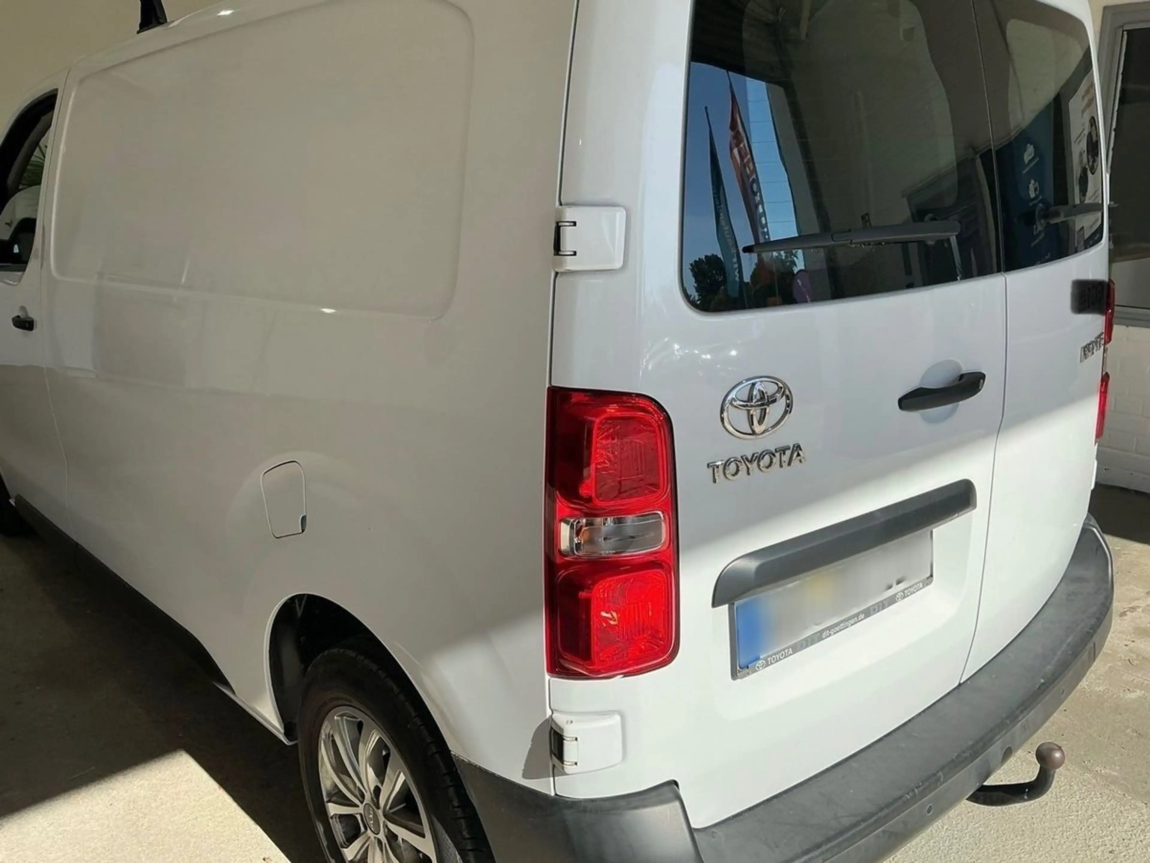 Toyota Proace L1 Meister AHK Navi CAM PDC CarPlay — photo 9