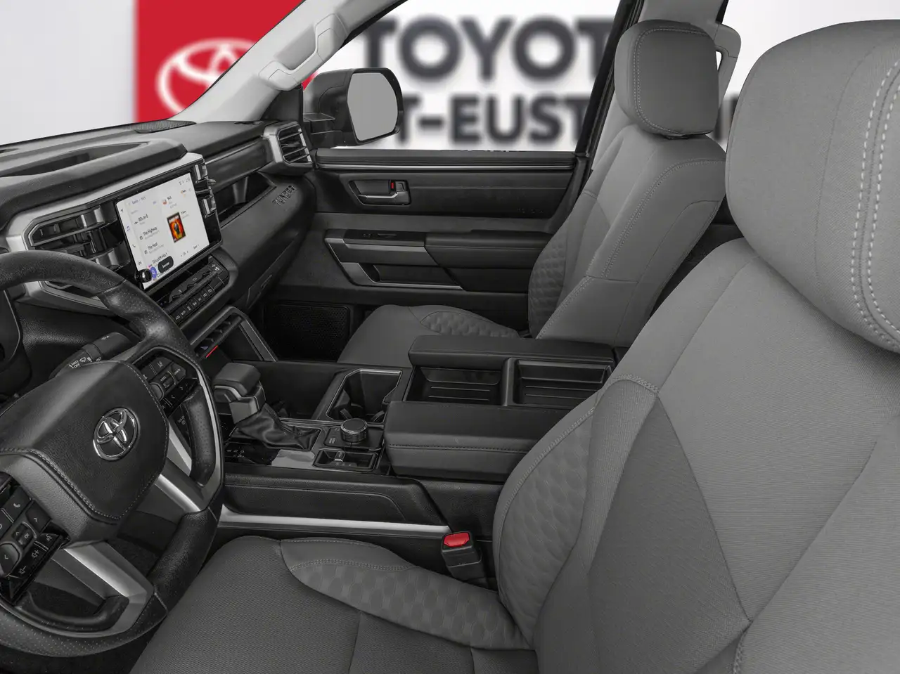 Toyota Tundra снимка Toyota Tundra
