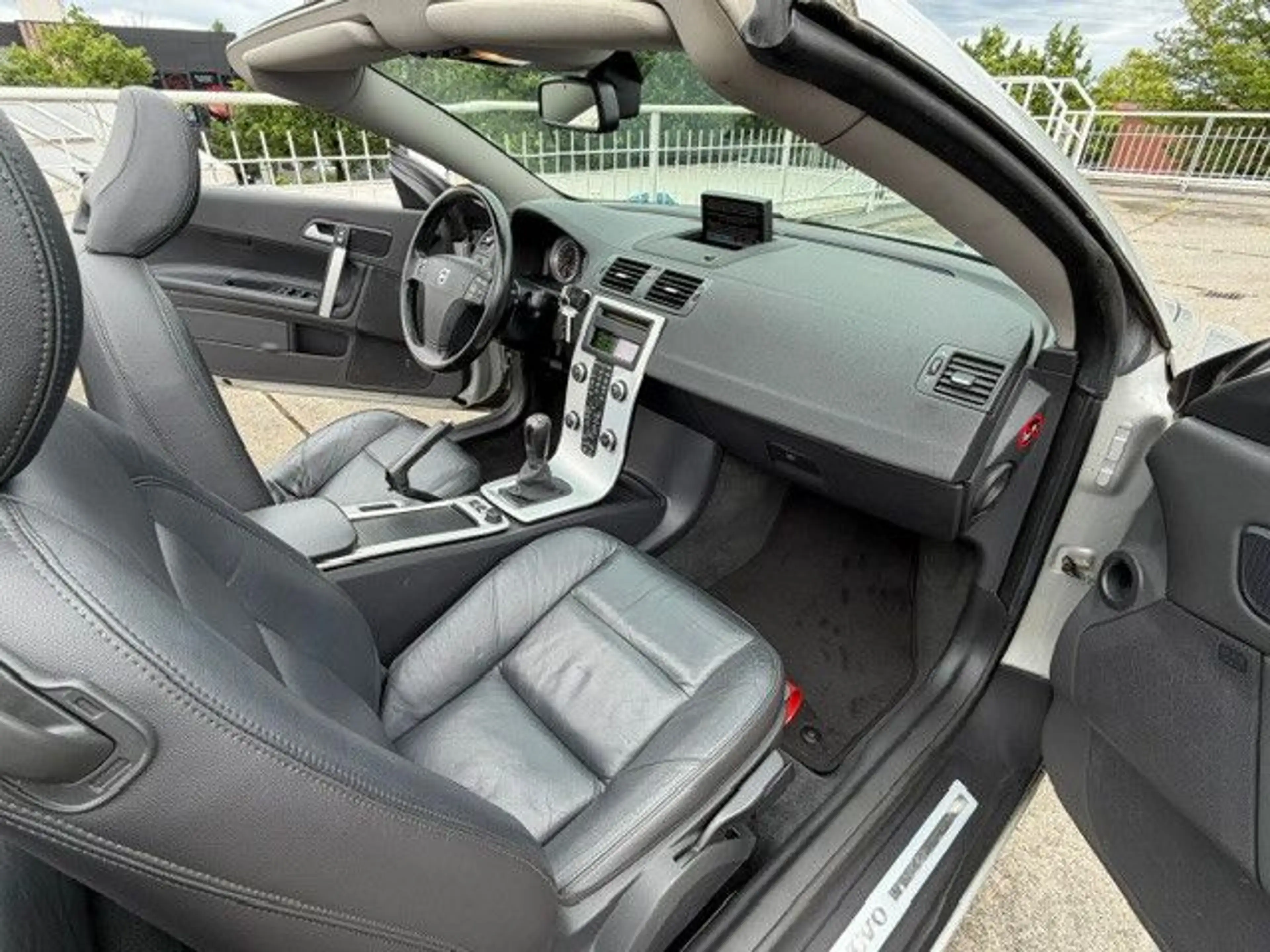 Volvo C70 Cabriolet 2.0 D Summum — photo 15