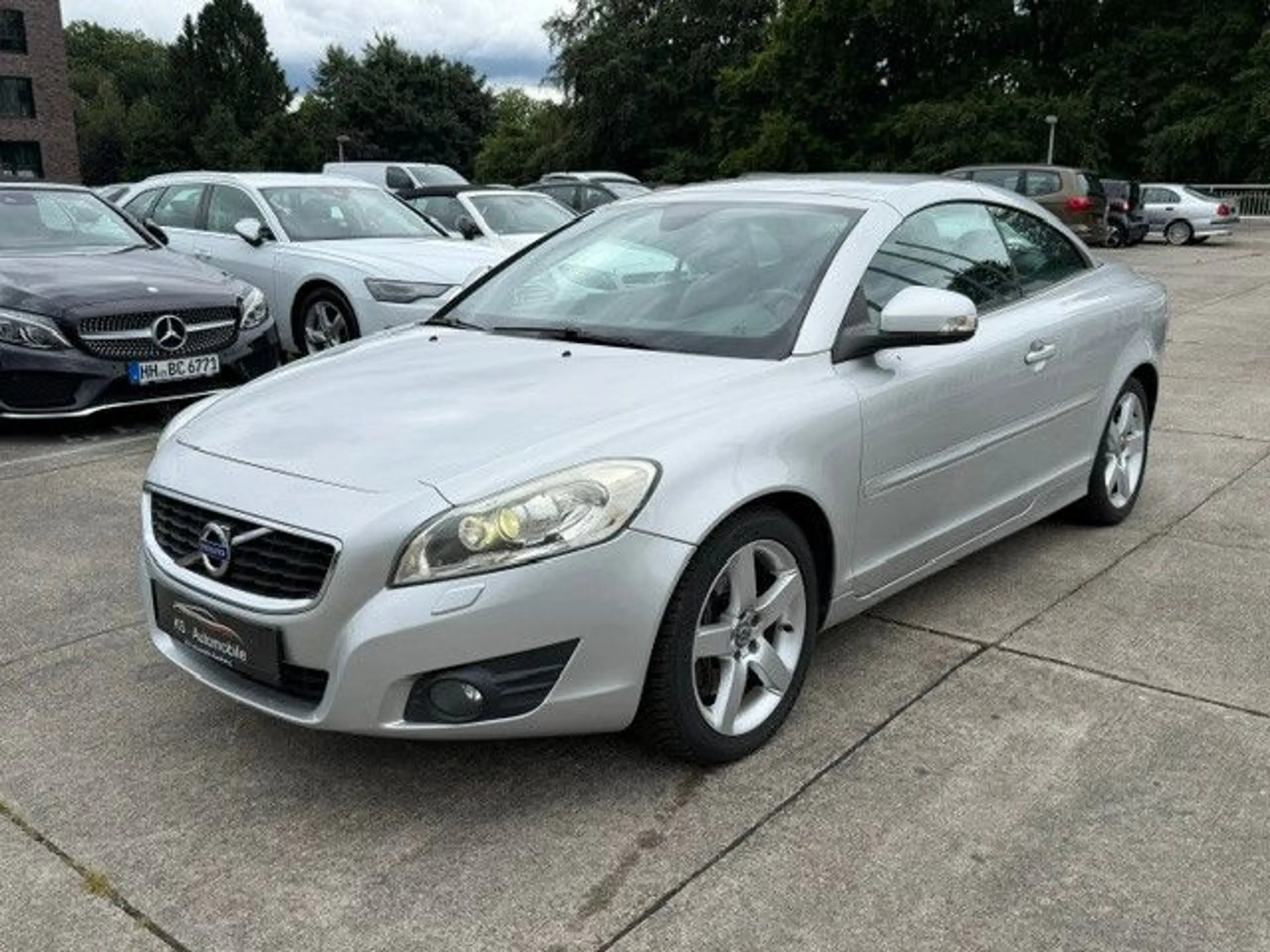 Volvo C70 Cabriolet 2.0 D Summum — photo 2