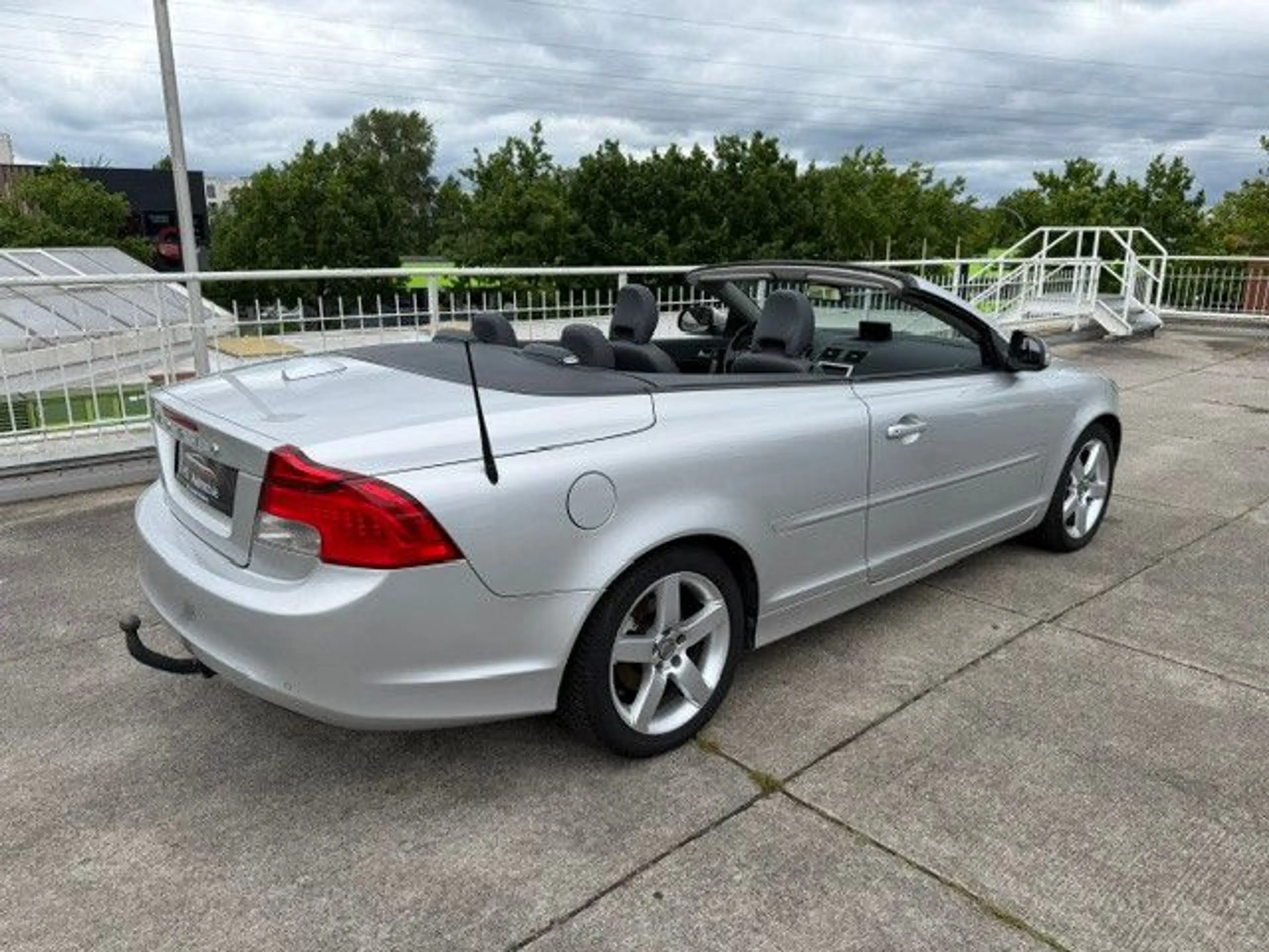 Volvo C70 Cabriolet 2.0 D Summum — photo 11