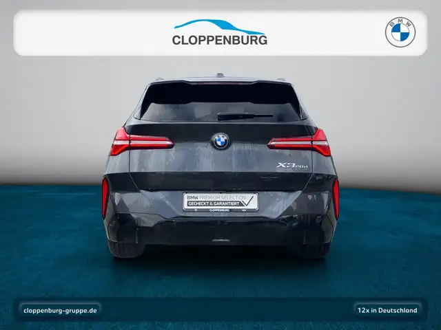 BMW X3 view 4