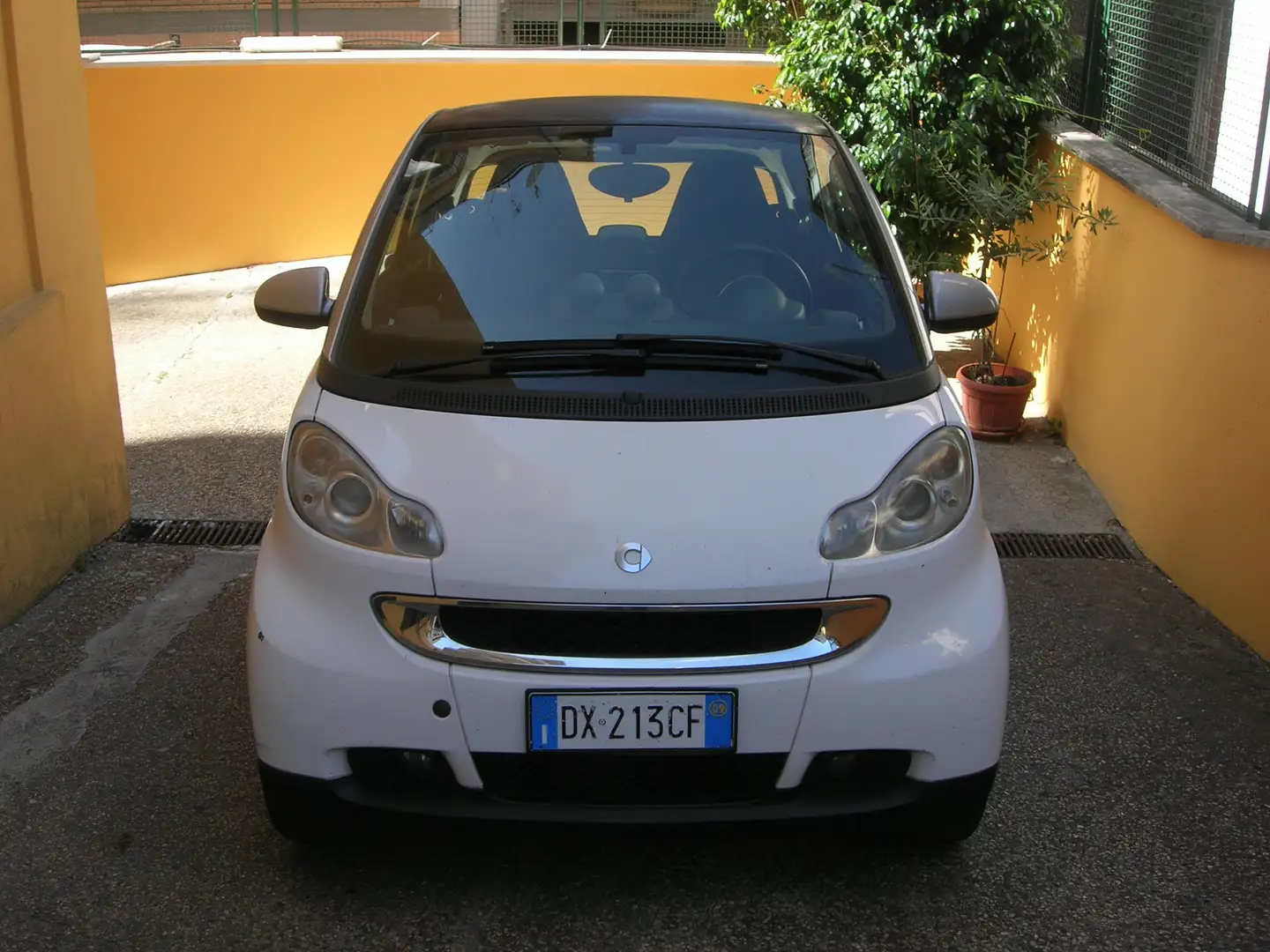 smart forTwo Fortwo 1.0 mhd Passion 71cv Beyaz - 1