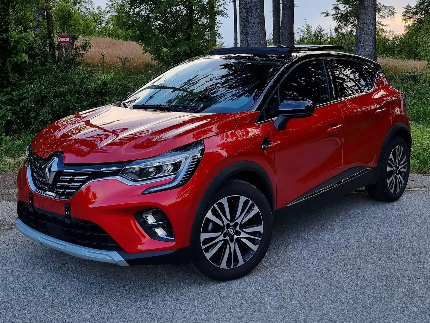 Renault Captur Captur TCe 160 EDC Iconic Iconic Rot - 1