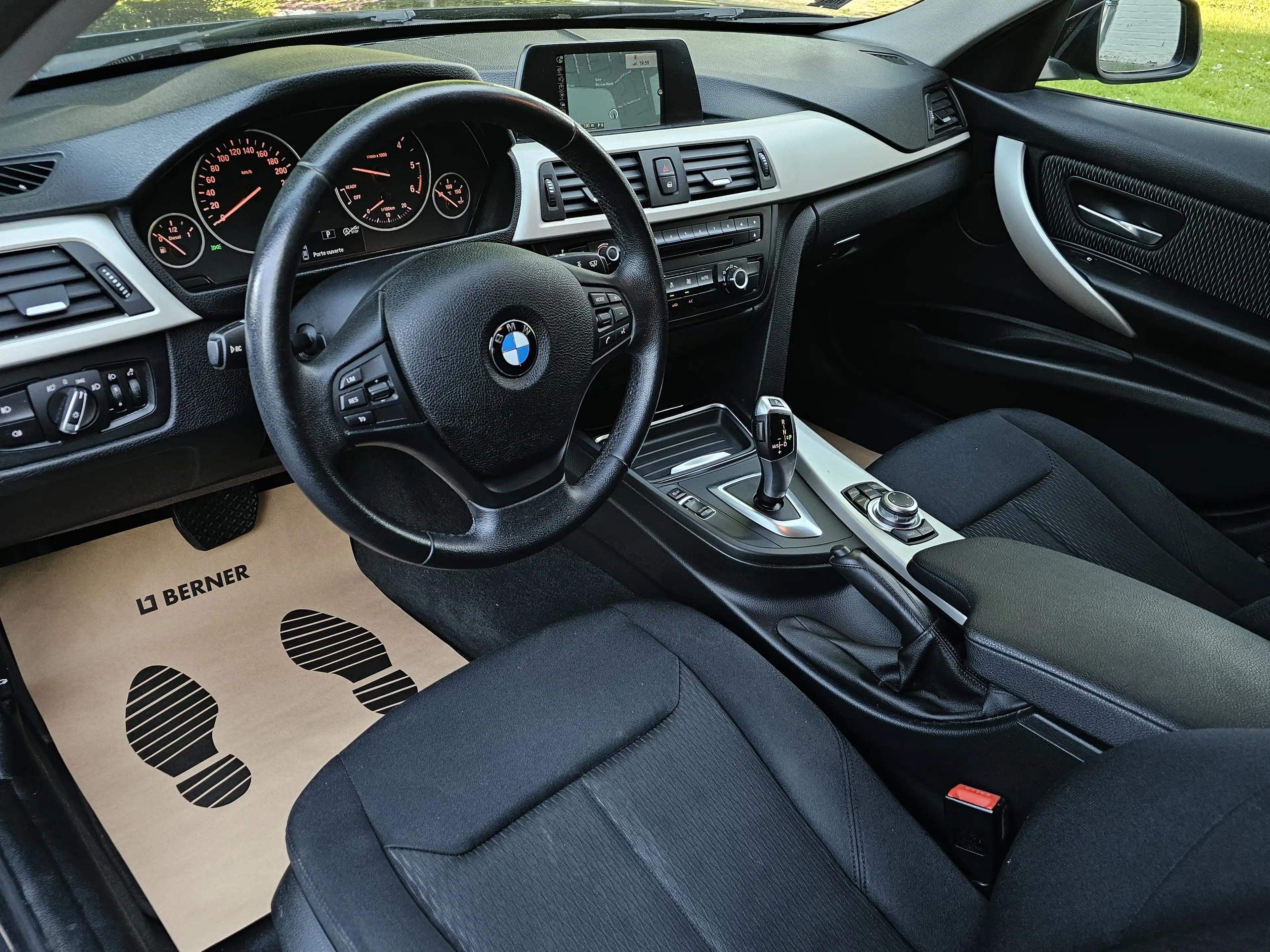 BMW 316 dA * AUTOMAT. * NAVI+CRUISE.C+ P RADAR+...* CAR PASS * — photo 13
