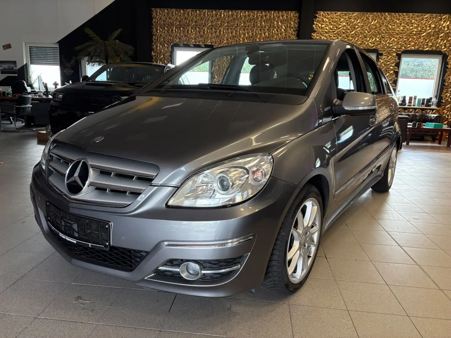 Mercedes-Benz B 160 /Sitzheizung/AHK/Teilleider/Navi/2. Hand Grau - 1