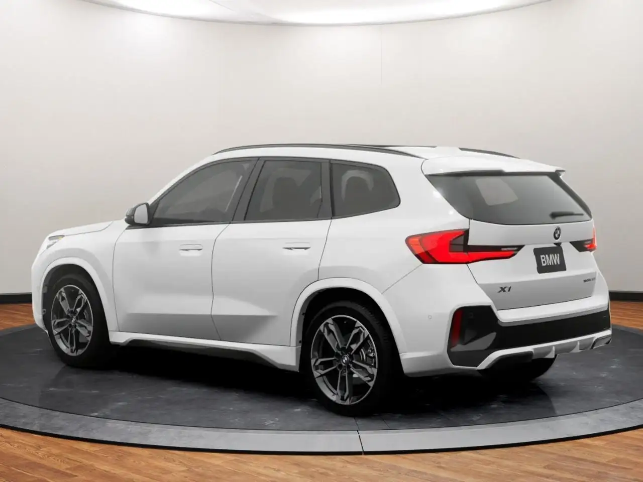 BMW X1 снимка BMW X1