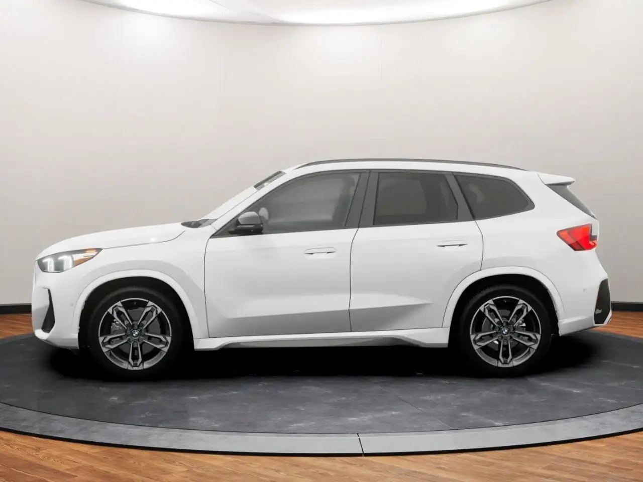 BMW X1 снимка BMW X1