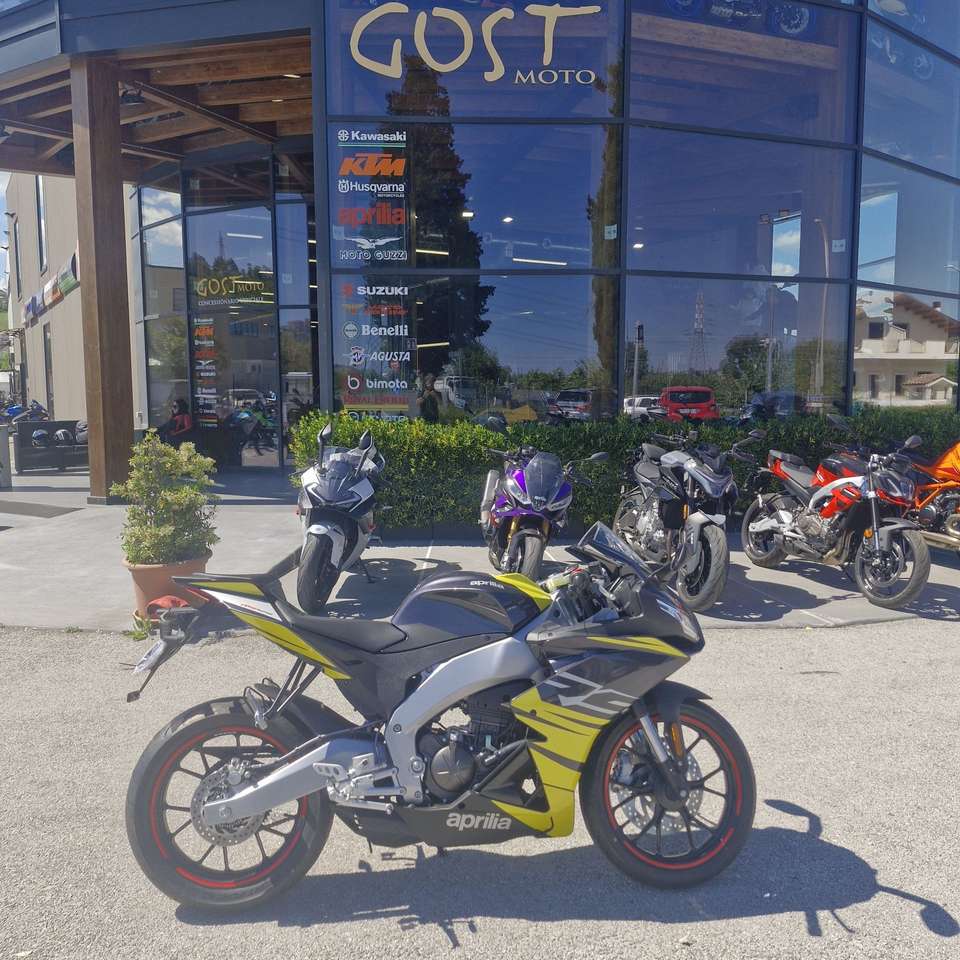 Aprilia RS 125 APRILIA RS 125 E5+
