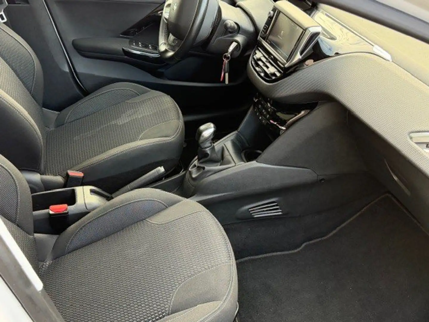 Peugeot 208 *GPS*PANO*CAMERA* 1.2 Benz Allure Wit - 2