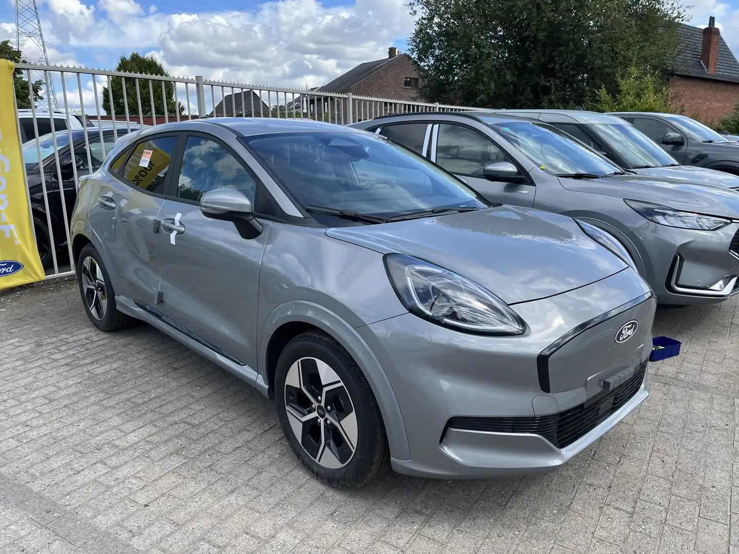 Ford Puma NIEUW !!! 43,6 kWh Gen-E / VOLLEDIG ELEKTRISCH !! Gris - 1