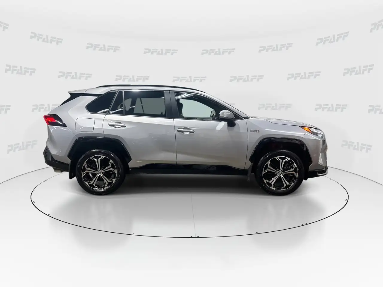Toyota RAV 4 Prime снимка Toyota RAV 4 Prime