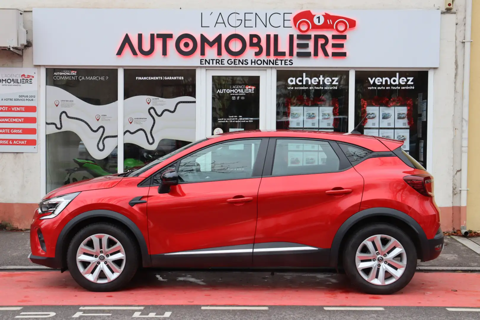 Renault Captur 1.5 BlueDCI 95 Business BVM (CarPlay, Caméra,...) Rot - 2