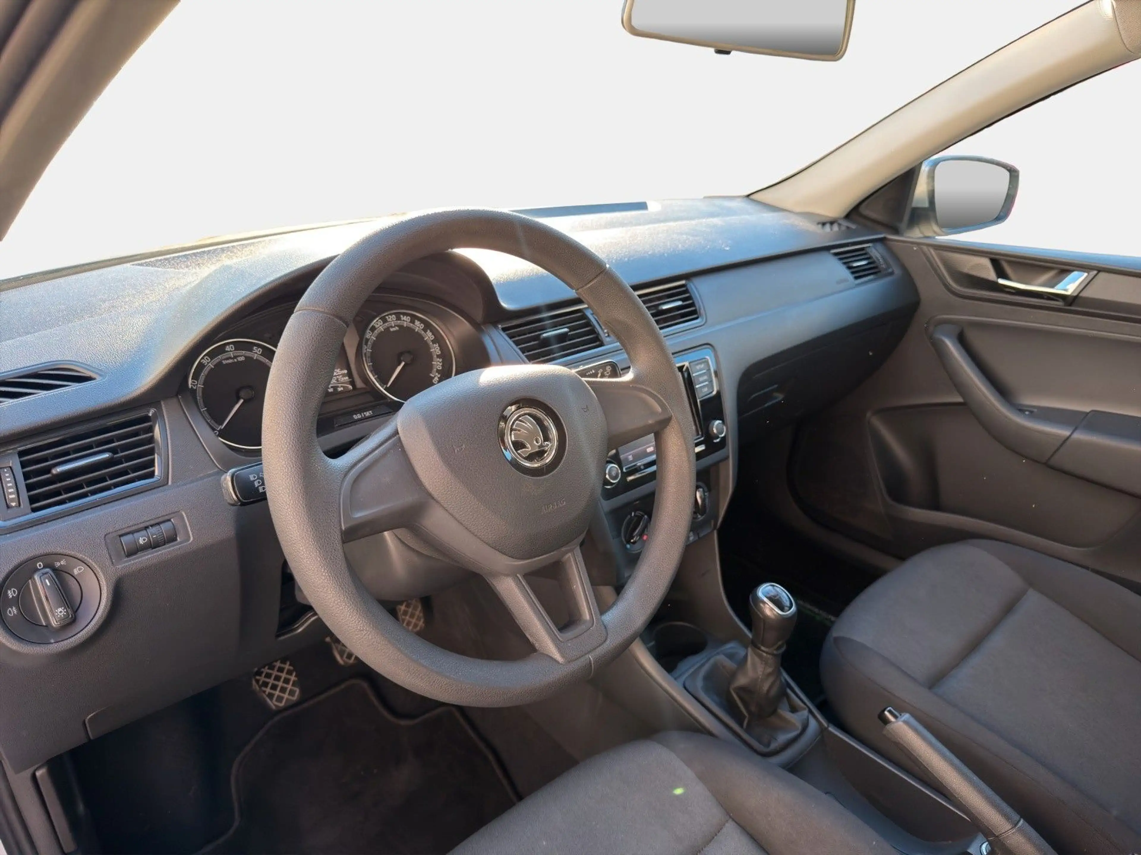Skoda Rapid/Spaceback Spaceback Cool Edition — photo 8