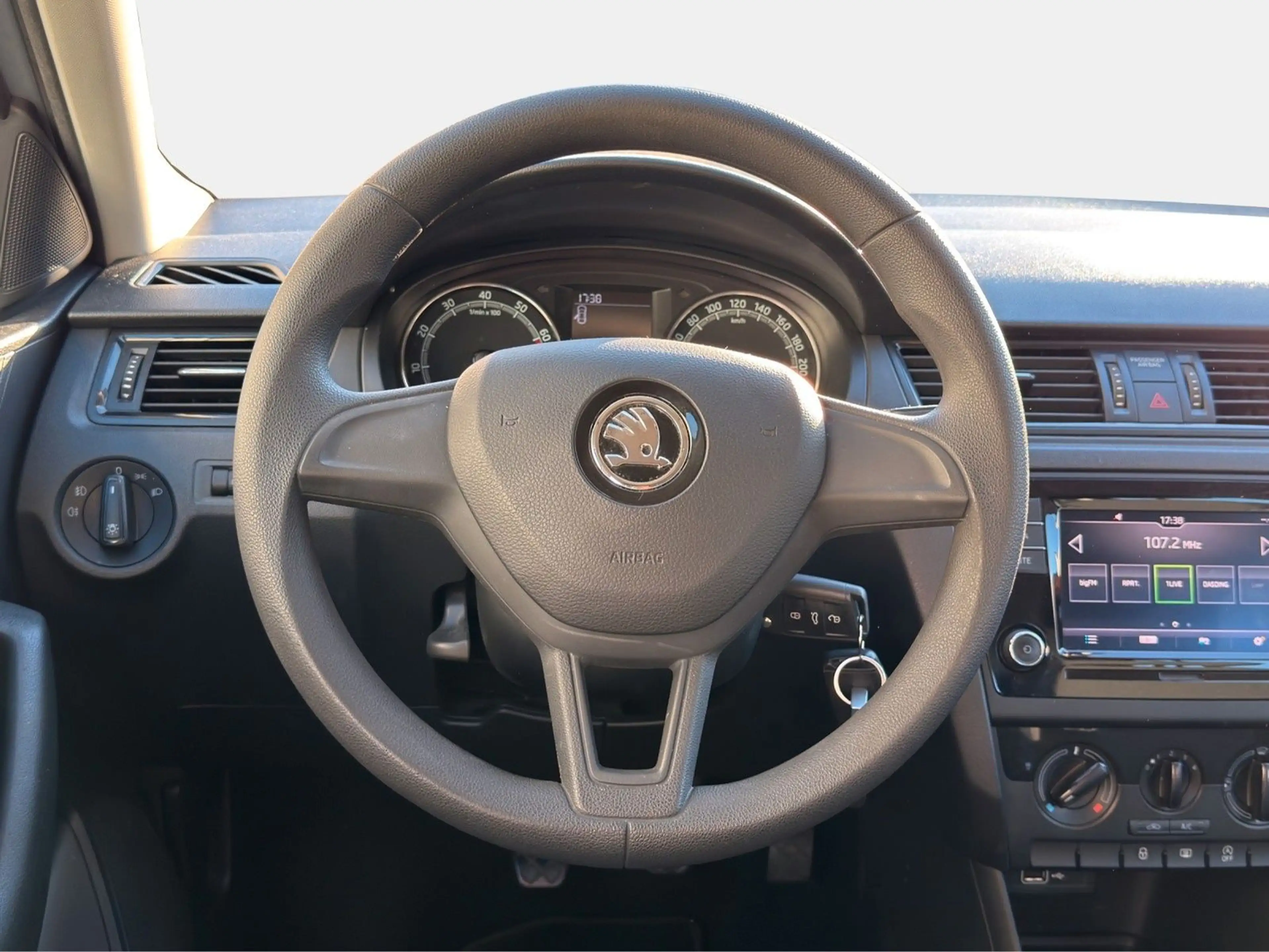 Skoda Rapid/Spaceback Spaceback Cool Edition — photo 11