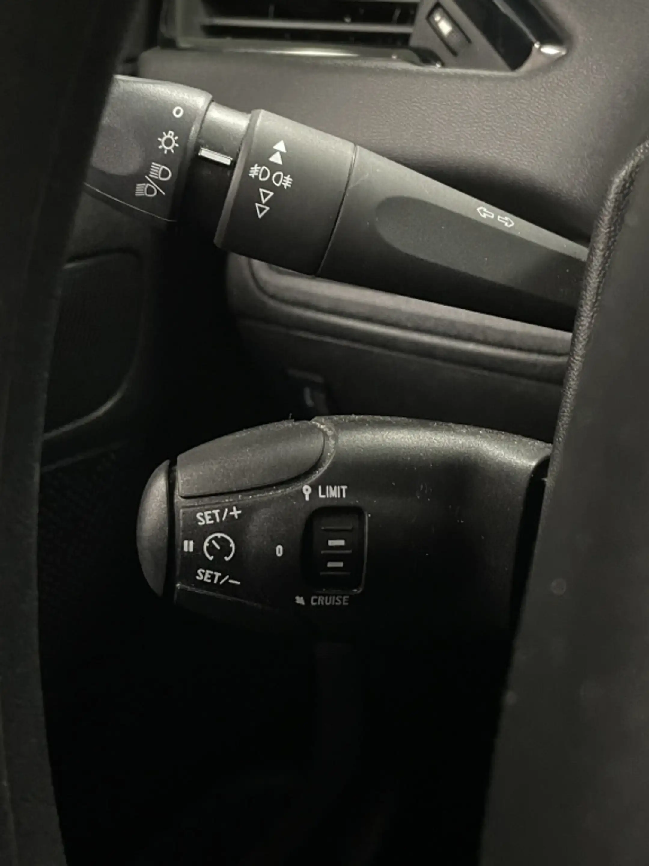 Peugeot 208 Blue Lion 82pk Airco | Cruise | 1.2 VTI 60KW/82PK — photo 30