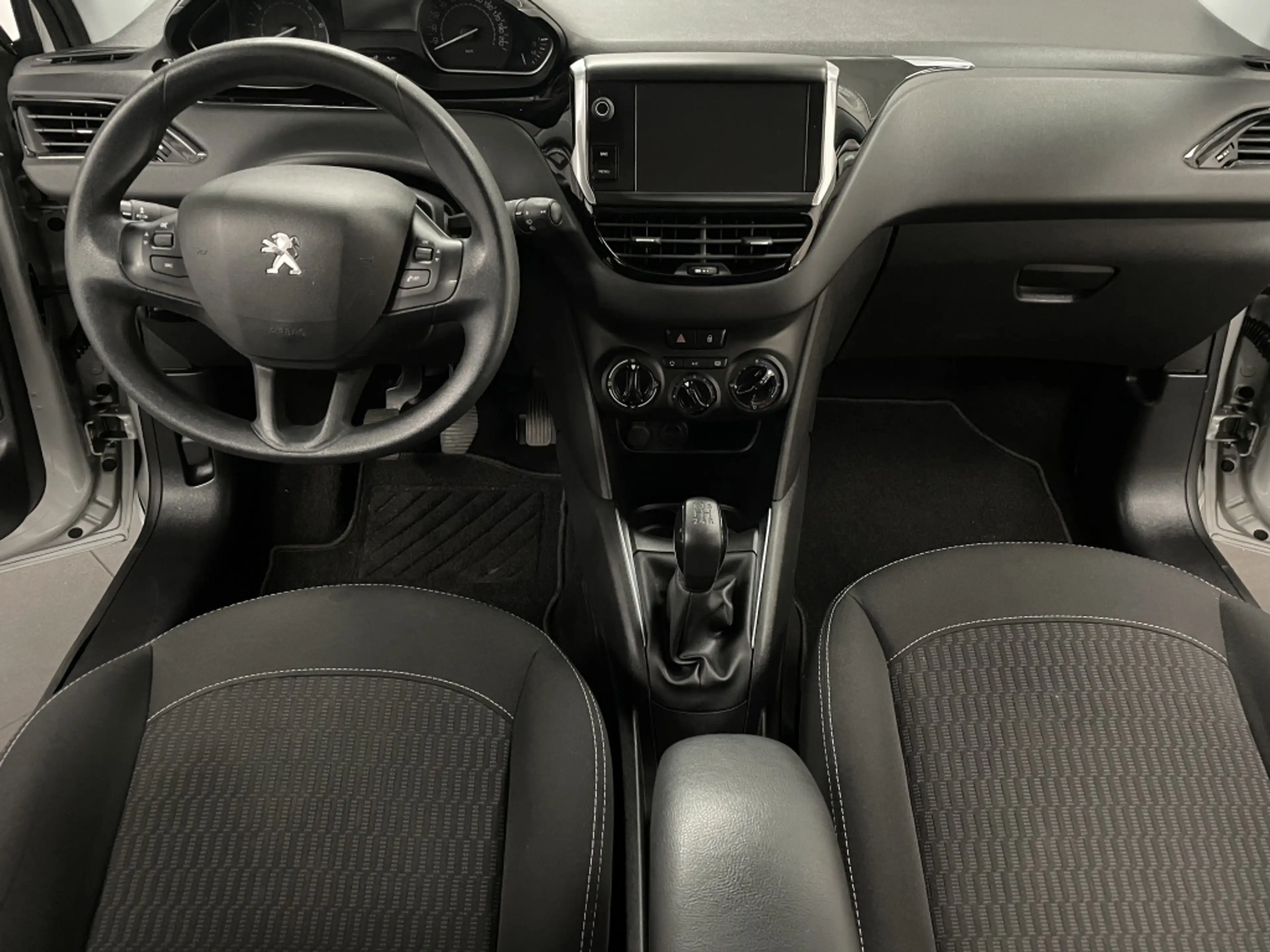 Peugeot 208 Blue Lion 82pk Airco | Cruise | 1.2 VTI 60KW/82PK — photo 19
