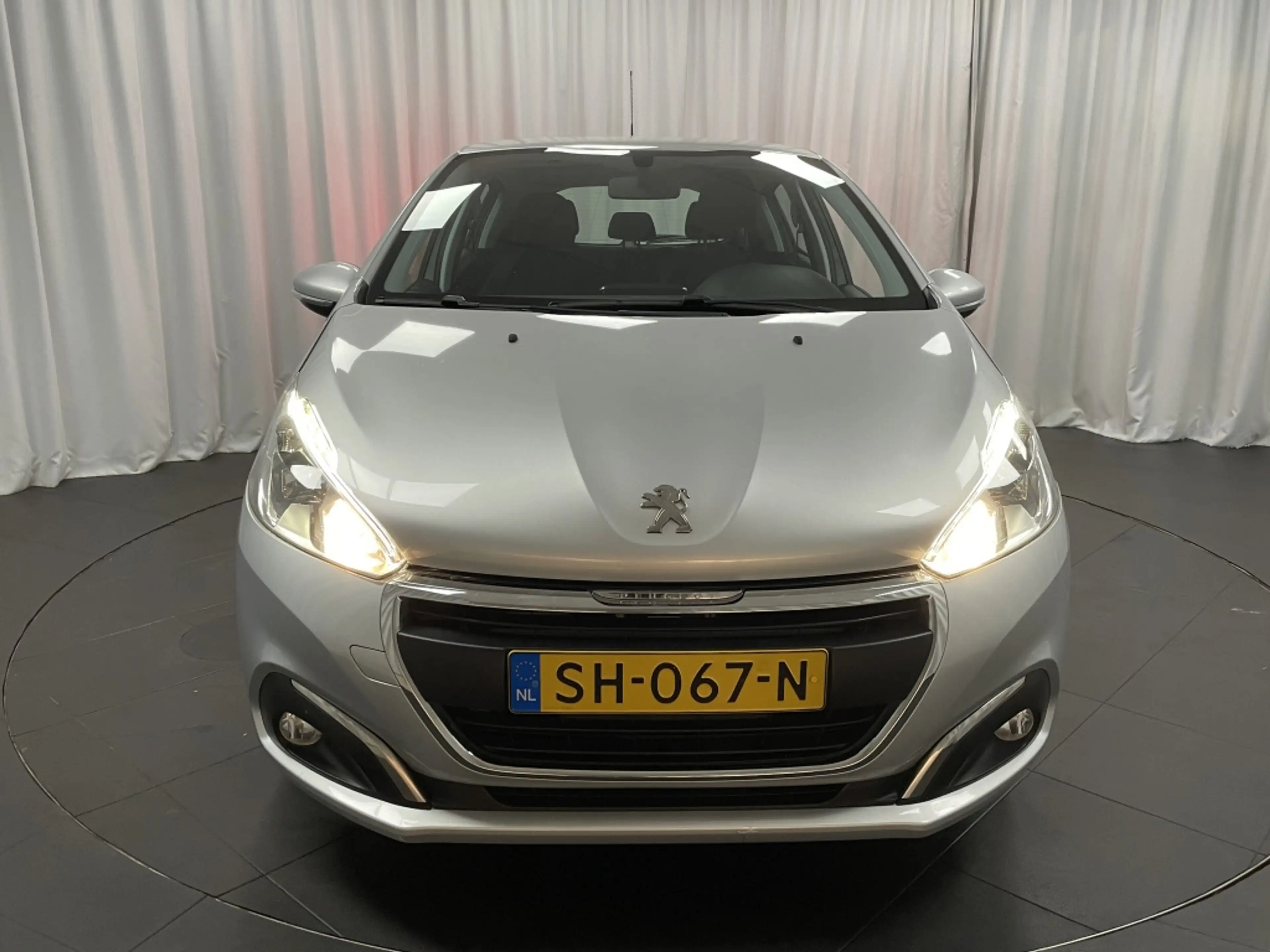 Peugeot 208 Blue Lion 82pk Airco | Cruise | 1.2 VTI 60KW/82PK — photo 6