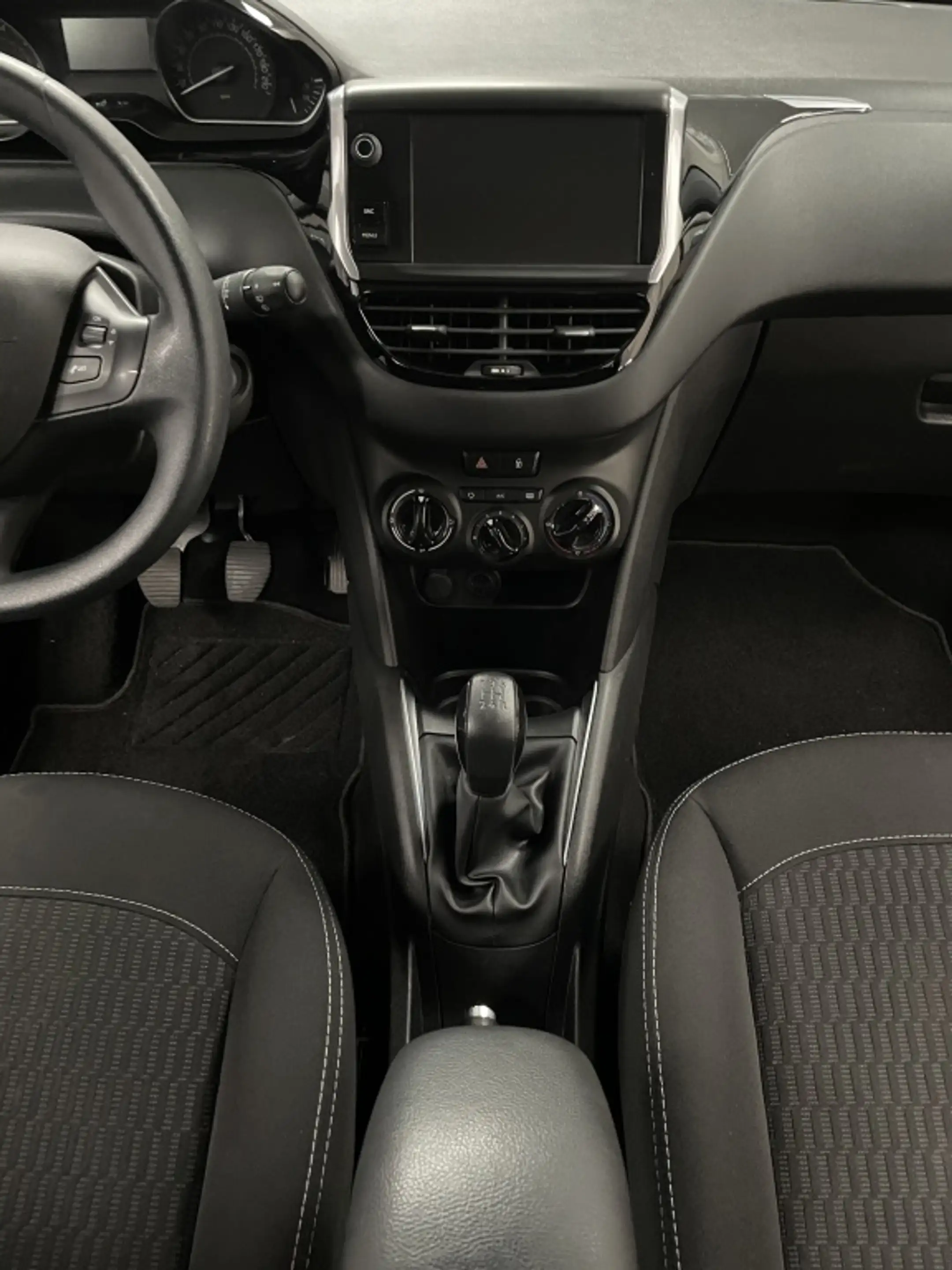 Peugeot 208 Blue Lion 82pk Airco | Cruise | 1.2 VTI 60KW/82PK — photo 20