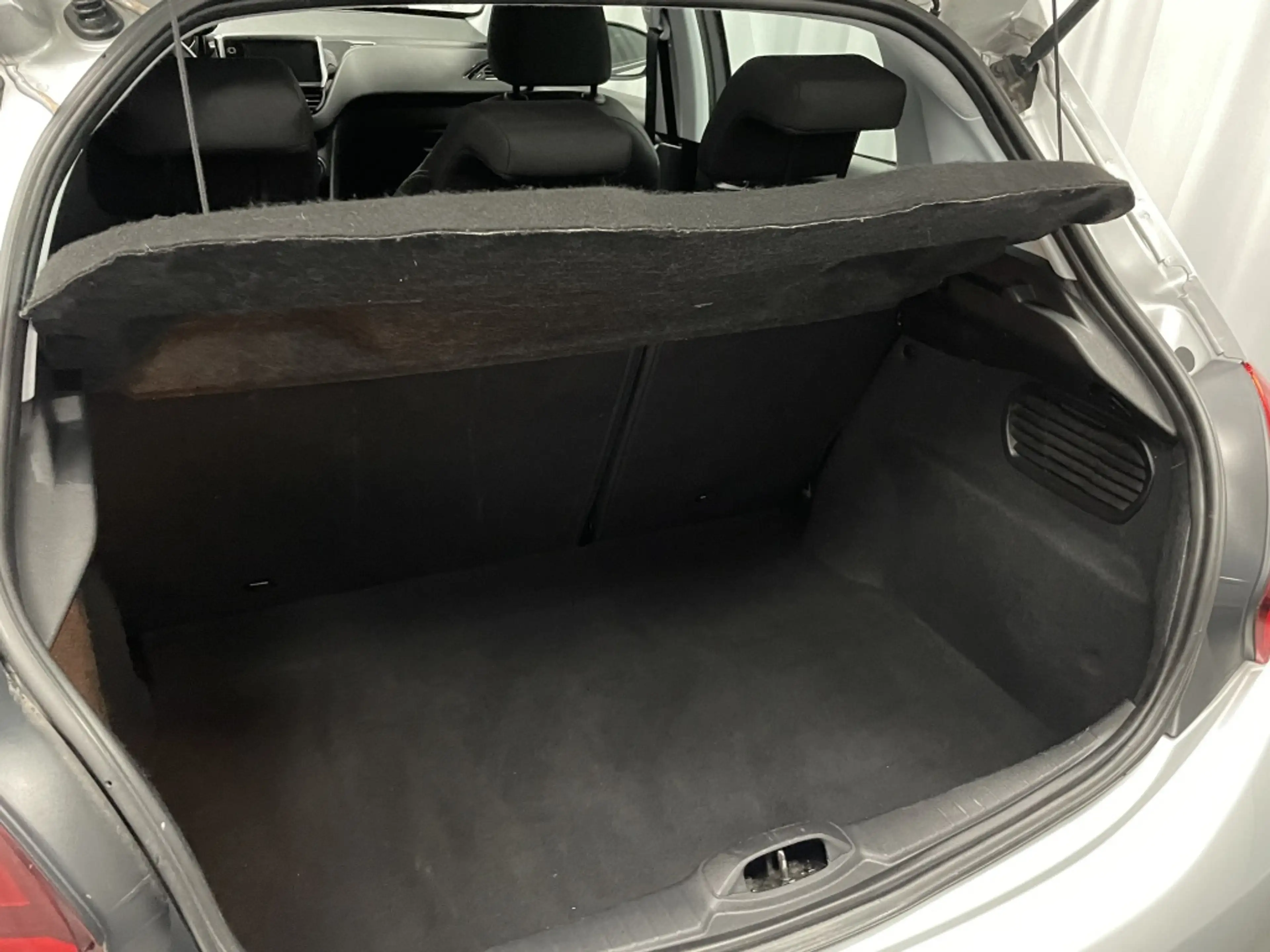 Peugeot 208 Blue Lion 82pk Airco | Cruise | 1.2 VTI 60KW/82PK — photo 15