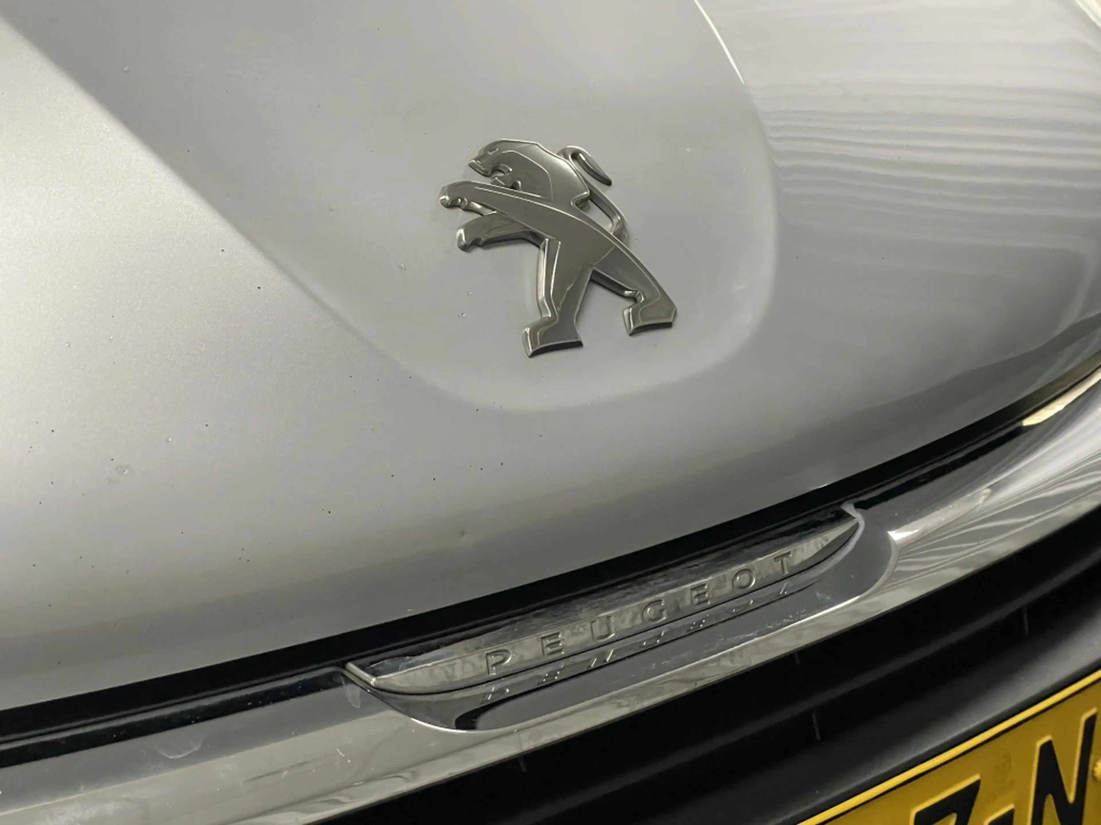 Peugeot 208 Blue Lion 82pk Airco | Cruise | 1.2 VTI 60KW/82PK — photo 8