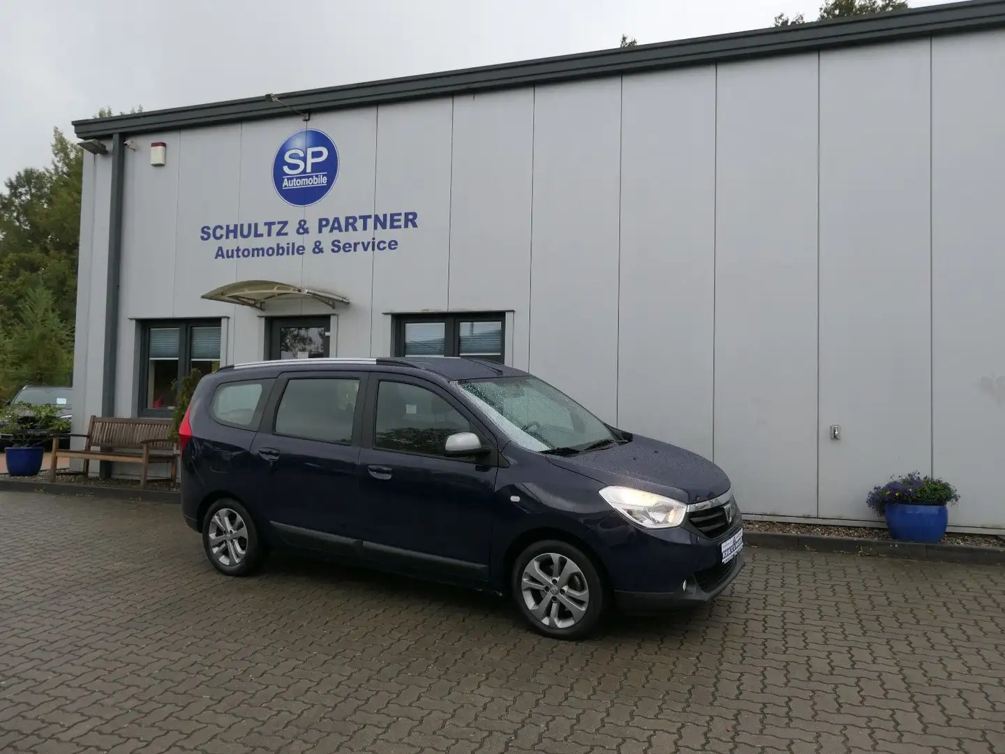 Dacia Lodgy Celebration // PDC, Temp, Service Neu! Bleu - 1