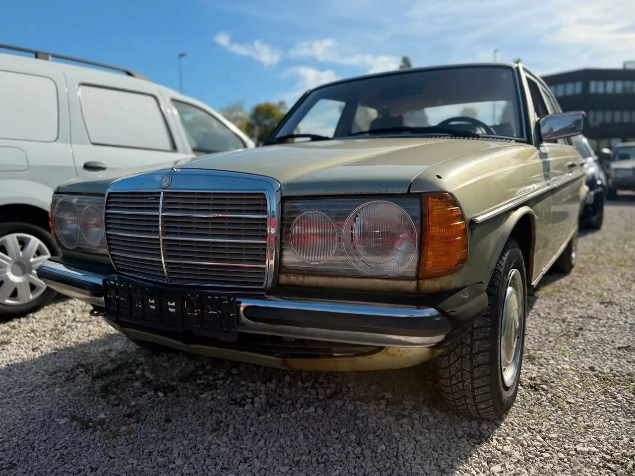 Mercedes-Benz 240