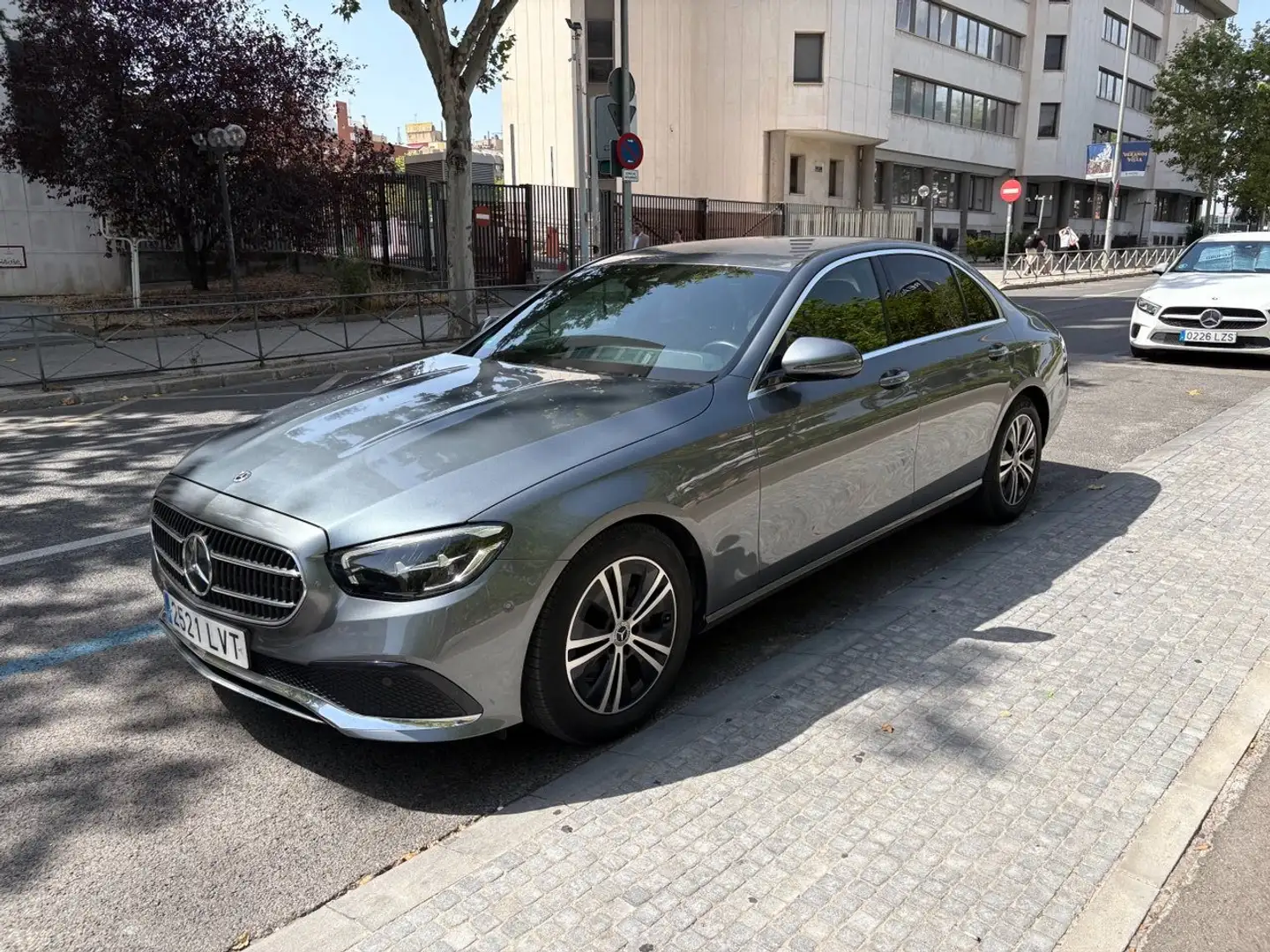 Mercedes-Benz E 220 E 220d 9G-Tronic 194 Gris - 1