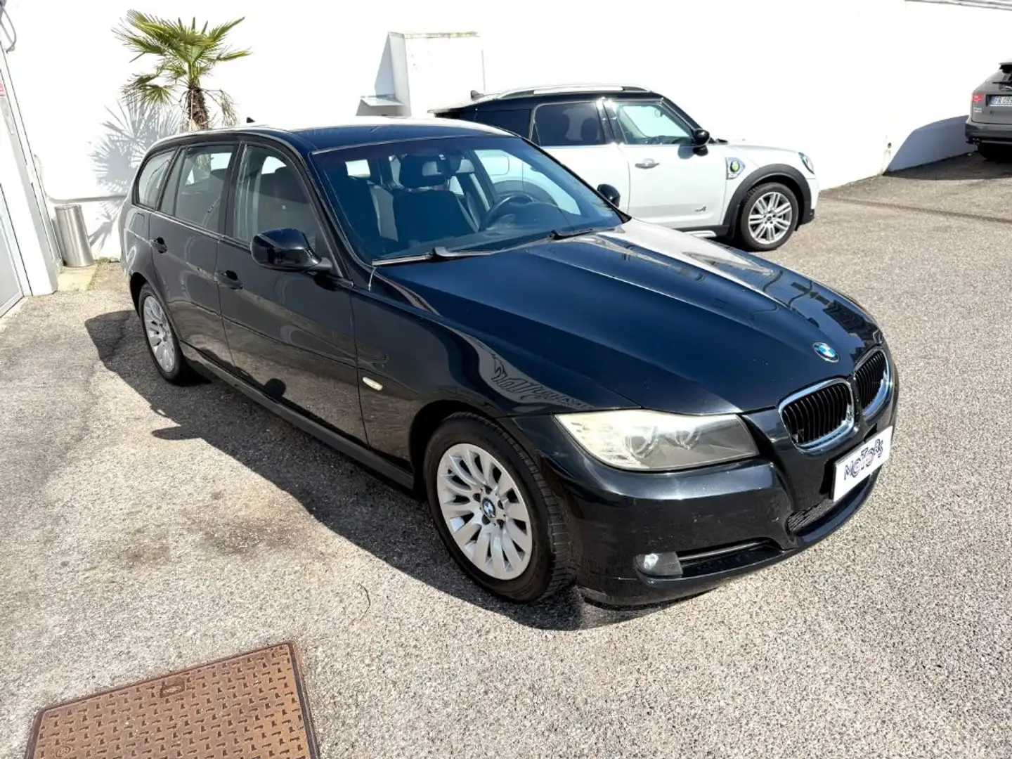 BMW 320 d Touring Negro - 2